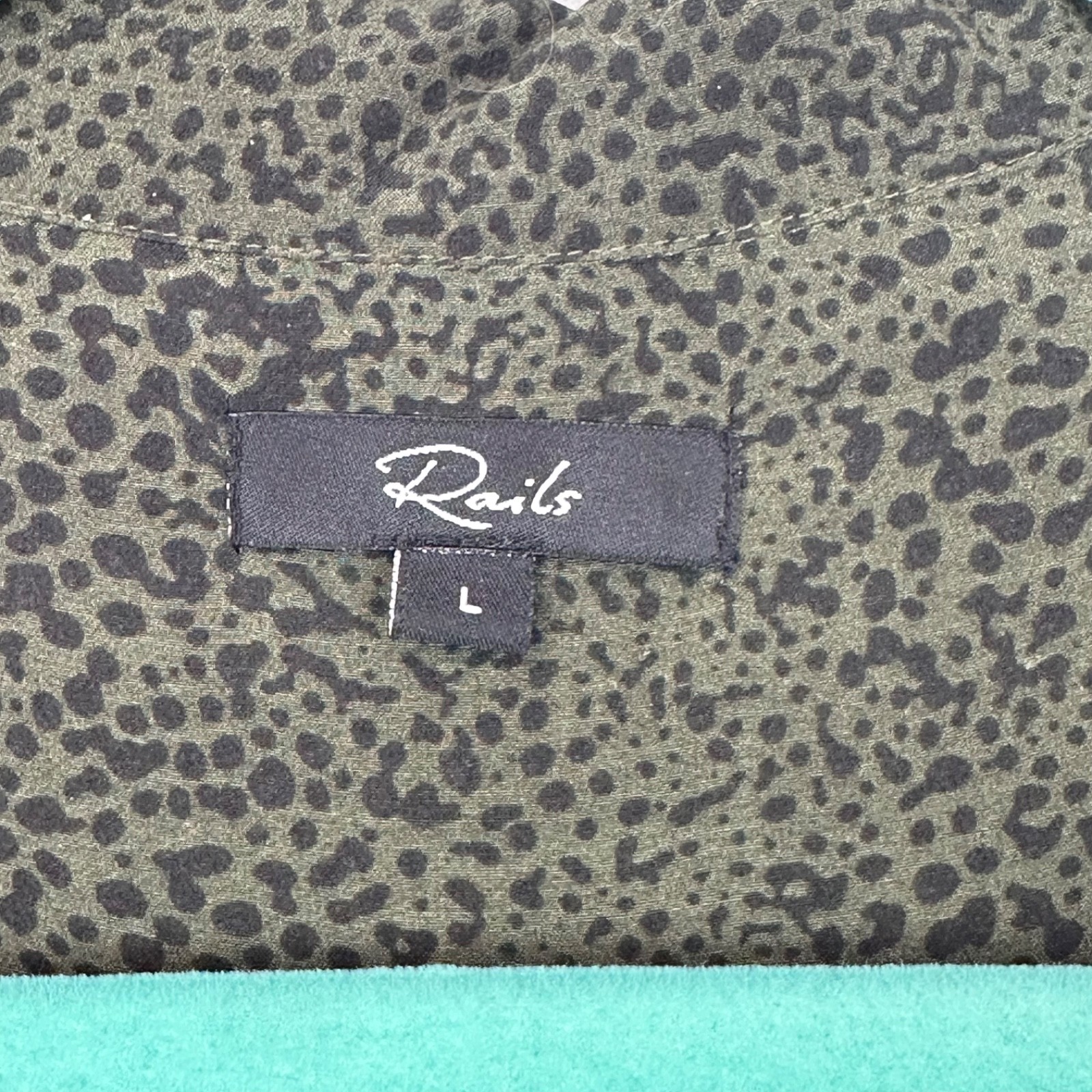 Rails Women’s Rebel Olive Speckled Button Down Top L Spring Classic