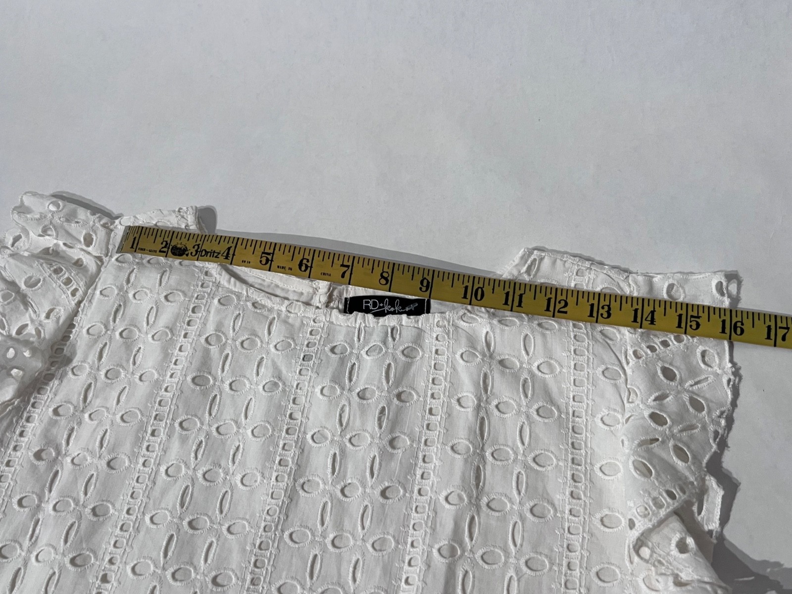 NWT RD Koko White Eyelet Lace Cap Ruffle Sleeves Cotton Lined Top Blouse Size L