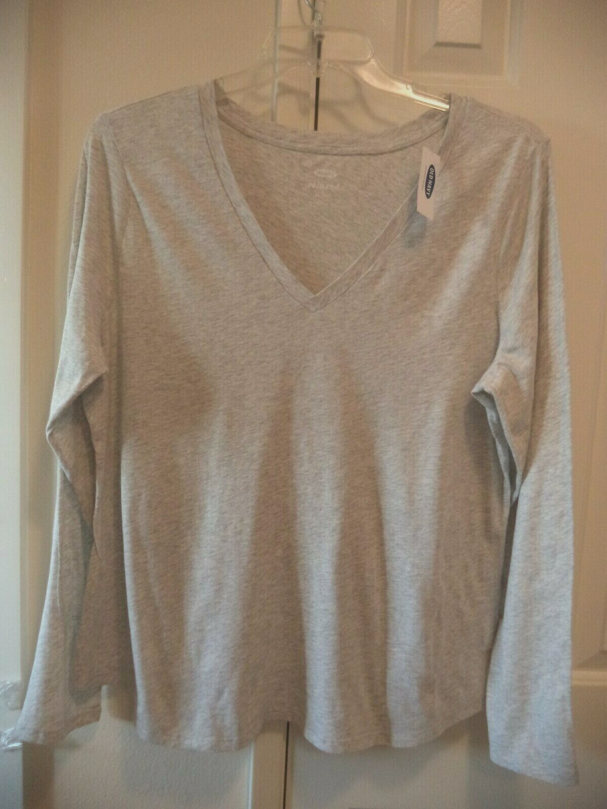 Great Basic! Old Navy Heather Light Grey Cotton V-Neck T-shirt Knit Top 0 2 XS