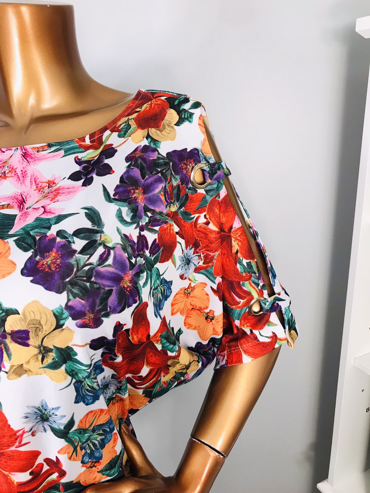 Bold Elements XL Top Stretch Floral Cold Cut Out Sleeves 1/2 Slvs Dolman Blouse