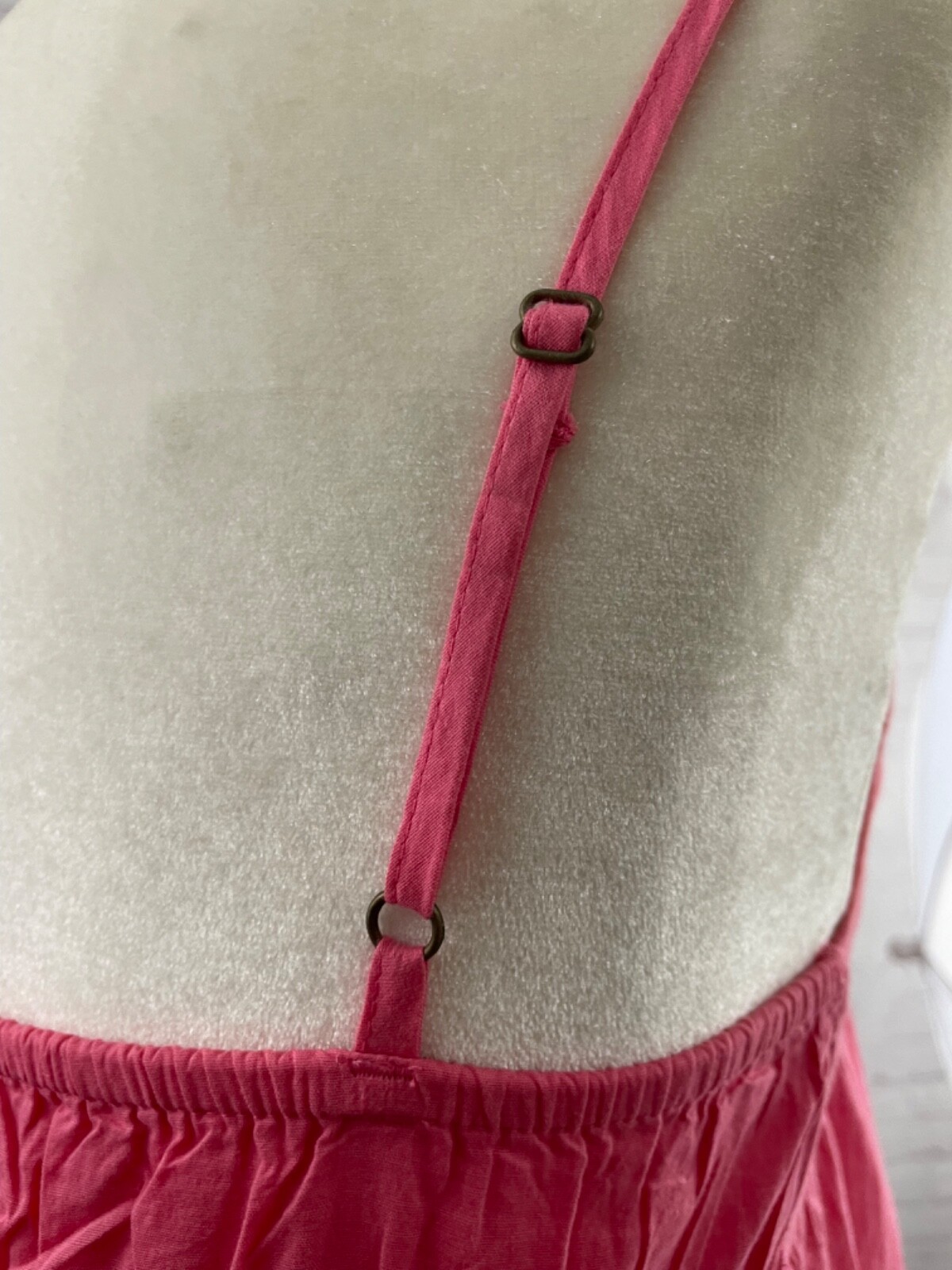 Billabong Women’s Sz M Top Camisole Pink Melon Adjustable Straps Elastic Back