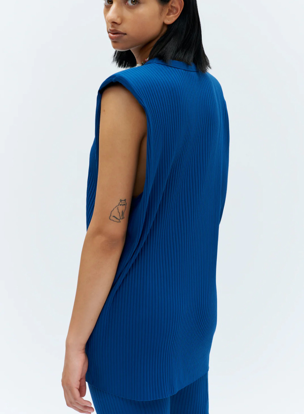 KOTN Power Tank in Marine Ribbed Knit with Shoulder Pads Small