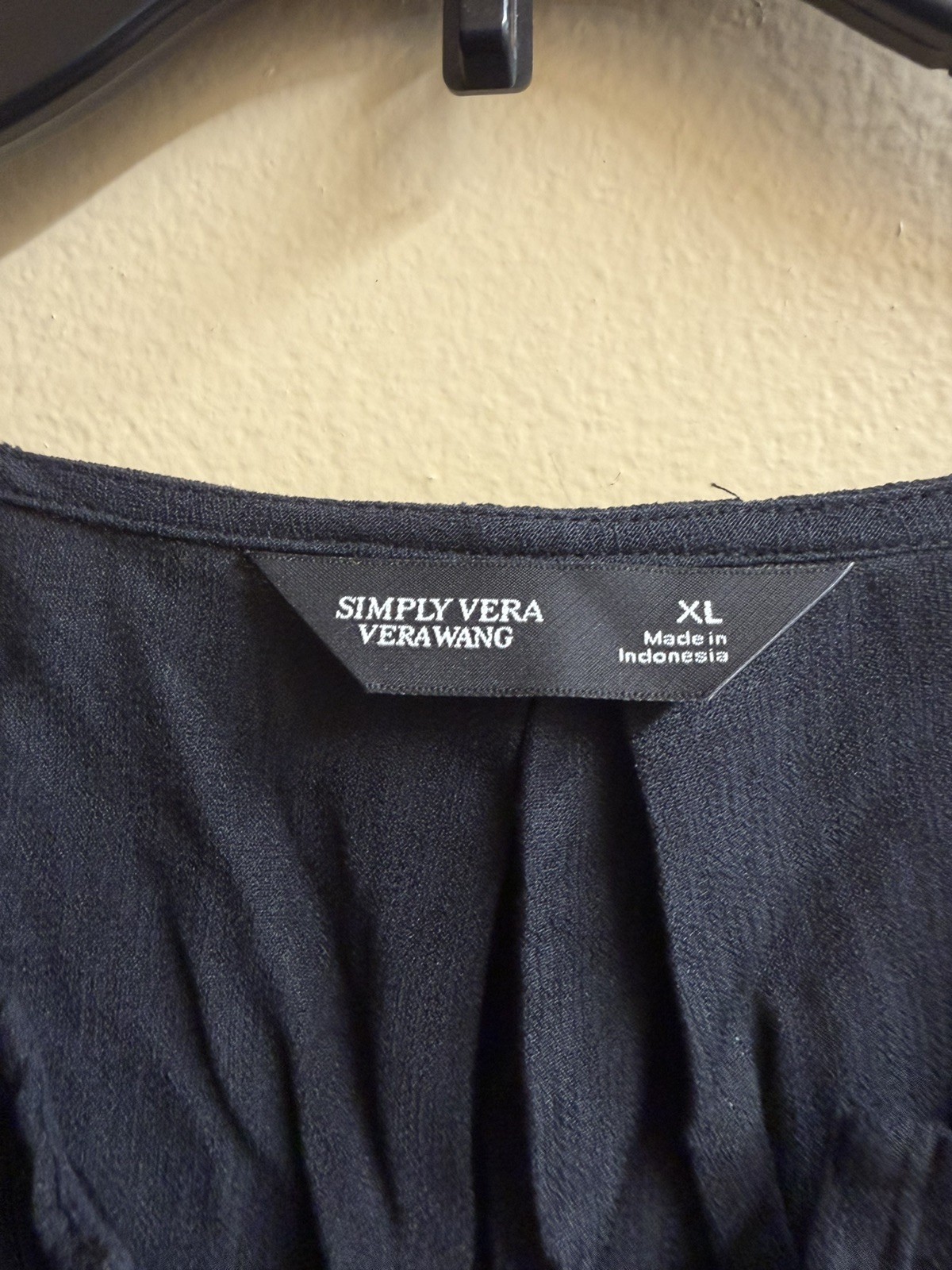 Simply Vera Vera Wang Black Pleated Button Front Blouse Women’s XL Long Sleeve