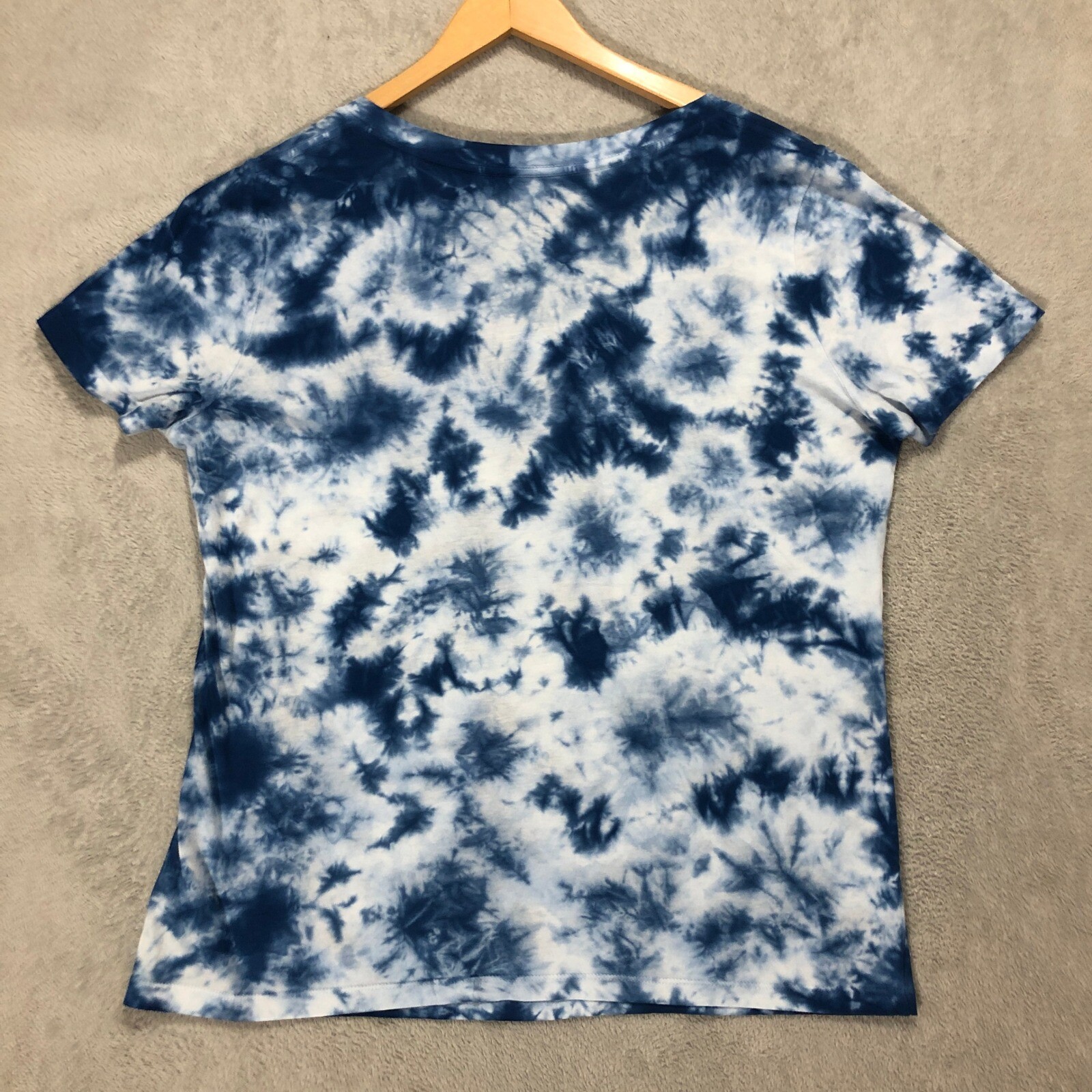 New Era Chicago Cubs MLB Tie Dye V-Neck T-Shirt Top Graphic Tee L