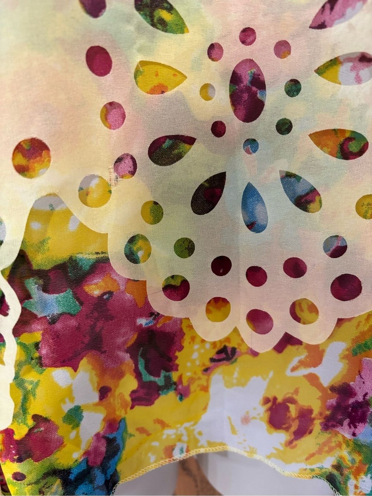 Women’s Floral Cutout Short Sleeve Top in Pastel Yellow