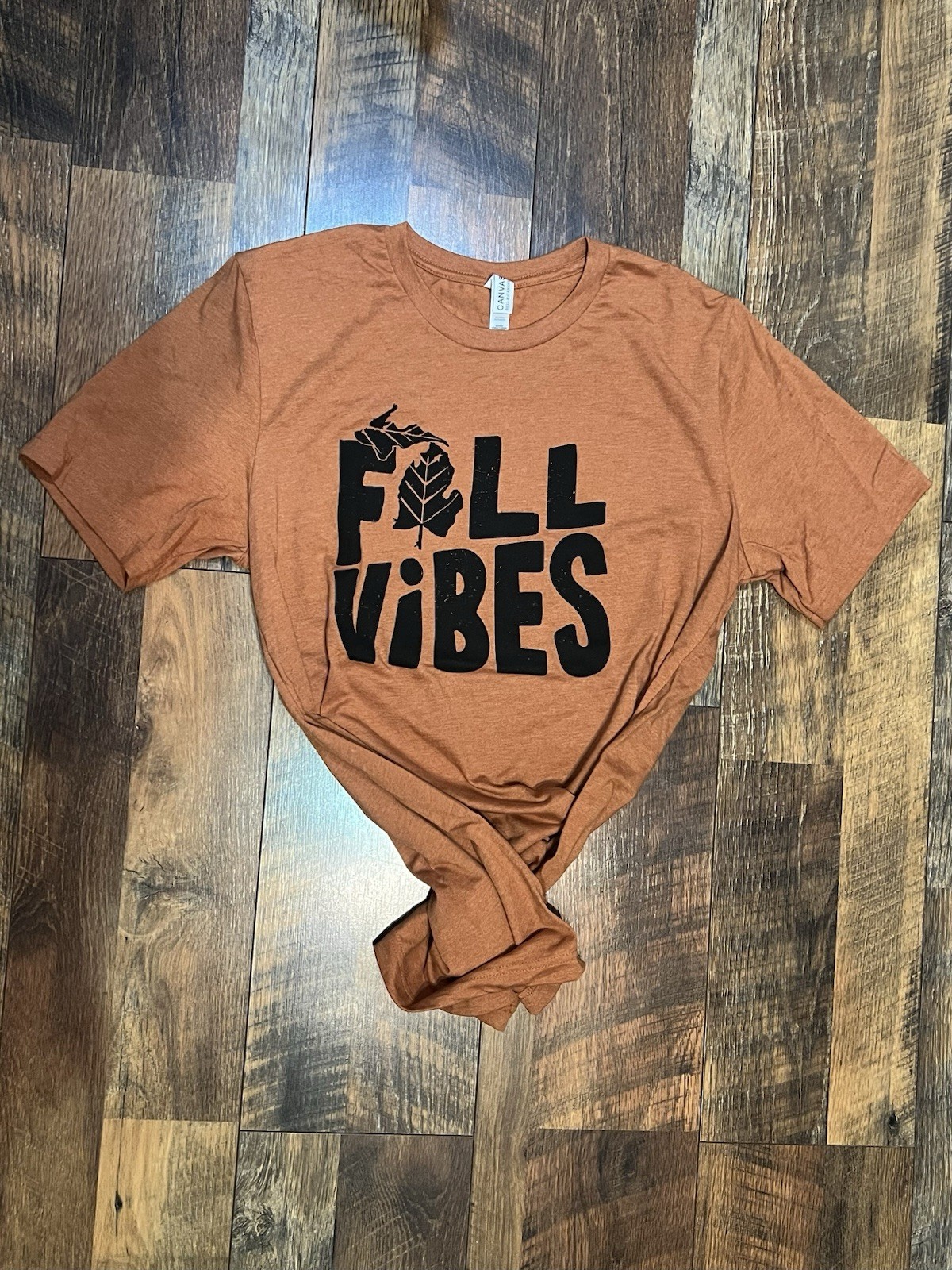 Fall Vibes Michigan Graphic T-shirt Size Large Brand New Bella Canvas Orange