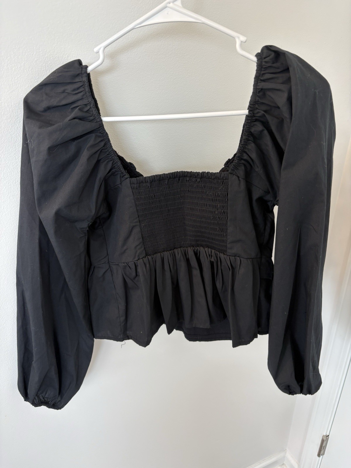 NWOT Abercrombie & Fitch Black Puff Sleeve Peplum Top| Size S