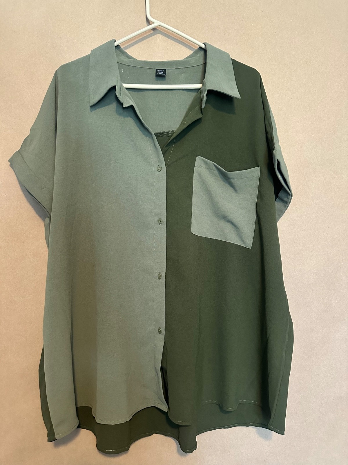 Women’s Color Block Button Up Long Sleeve Top – Size 1XL Shein Curve