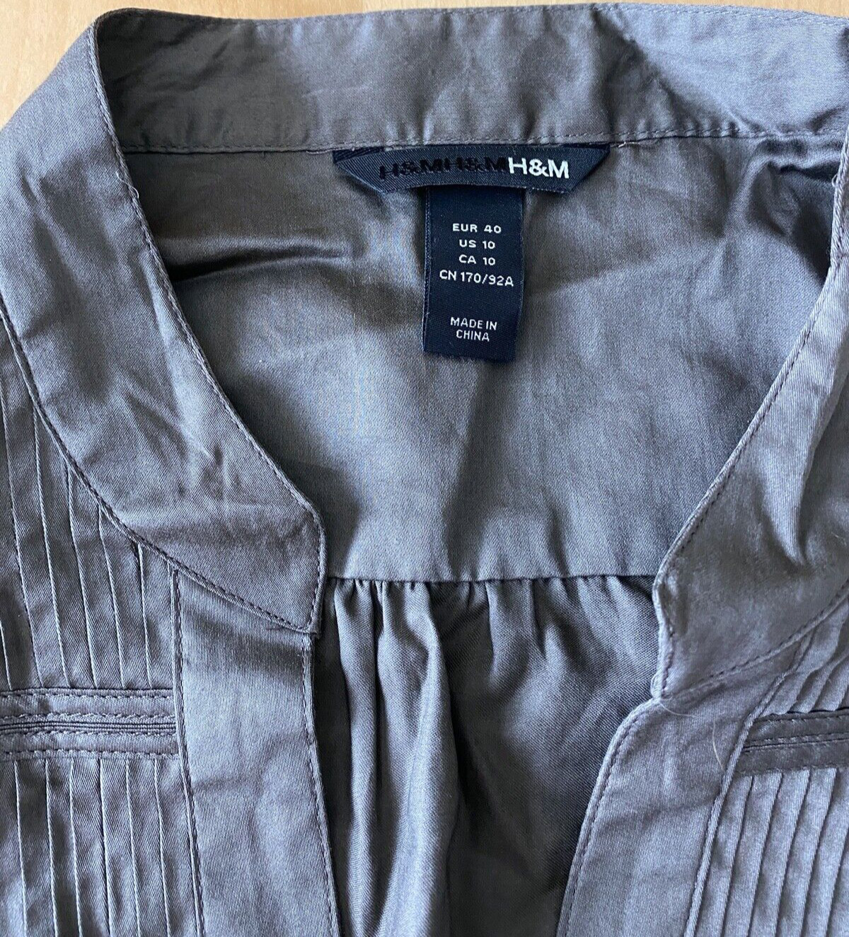 NWT H & M BROWN PLEATED CAP SLEEVE BLOUSE WOMENS SZ 10