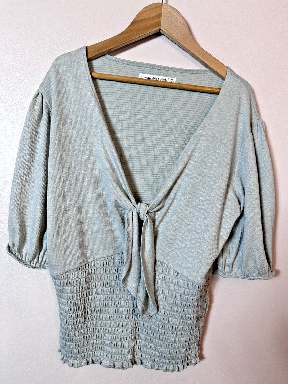 Abercrombie & Fitch Top Womens M Light Green Tie Front Smocked Top Puff Sleeve