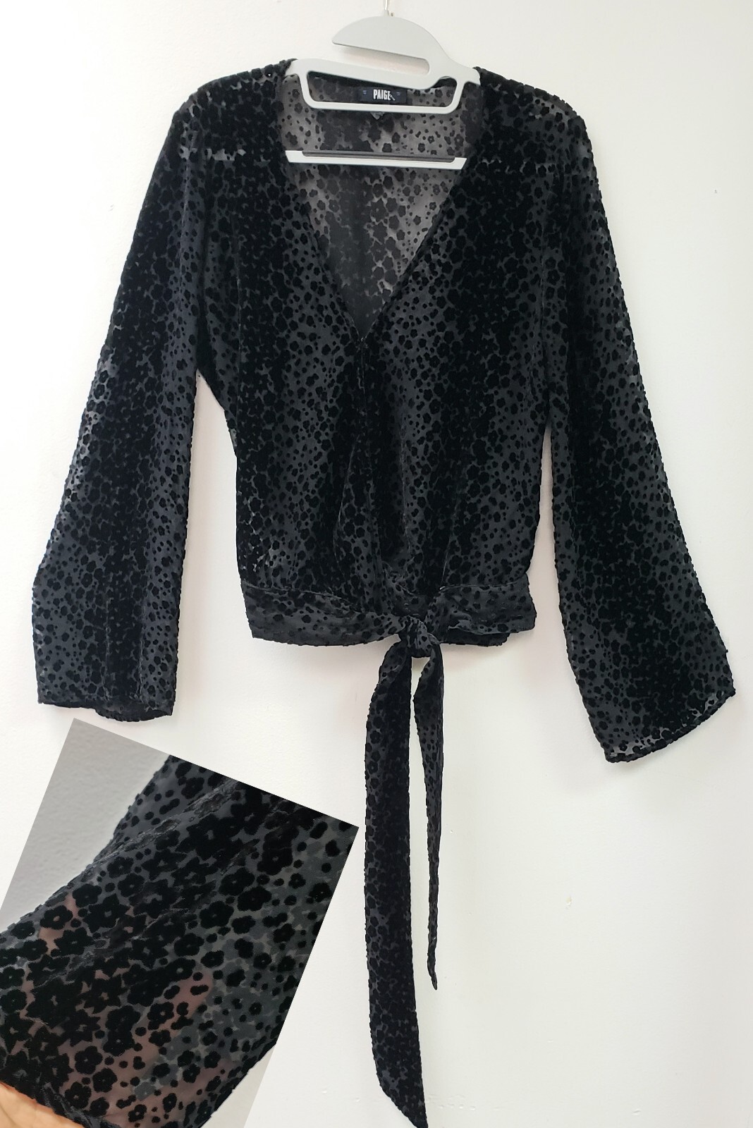 PAIGE Womens Jenna BURNOUT VELVET SILK Wrap BLACK TOP BLOUSE SIZE MEDIUM~M