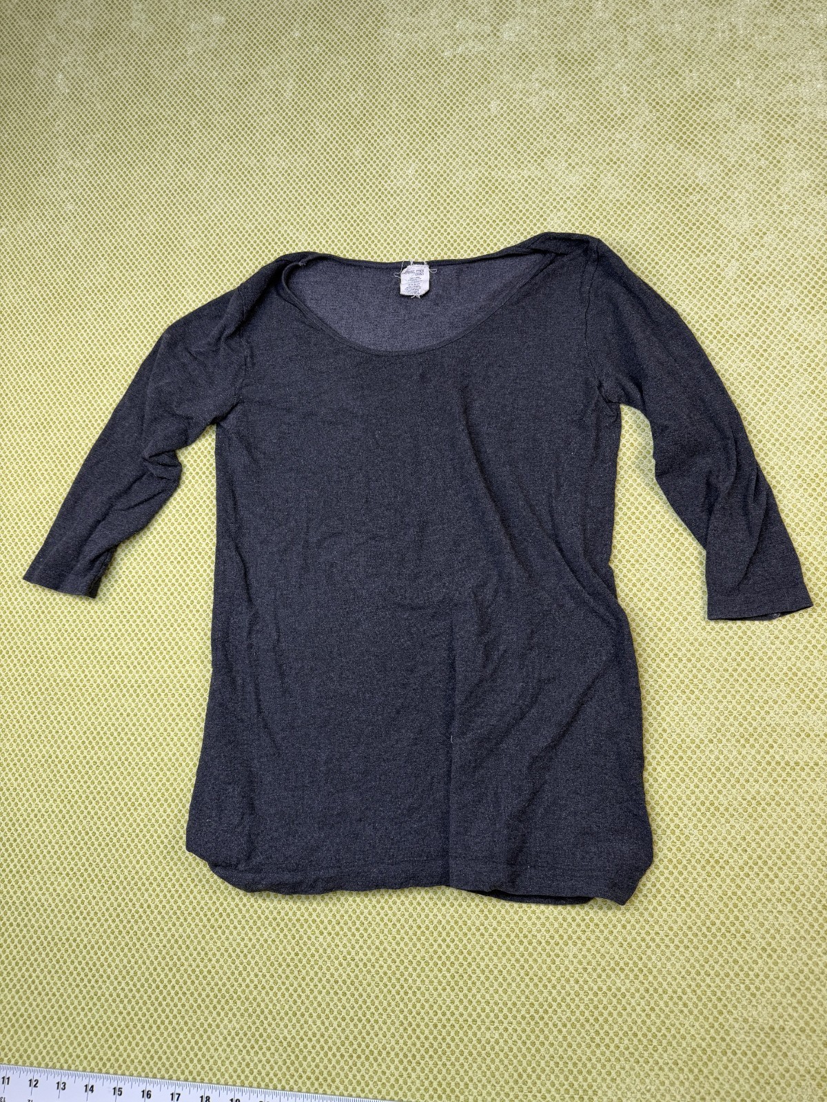 C’est Moi Seductions Women’s Charcoal 3/4 Sleeve Scoop Neck Tunic Top