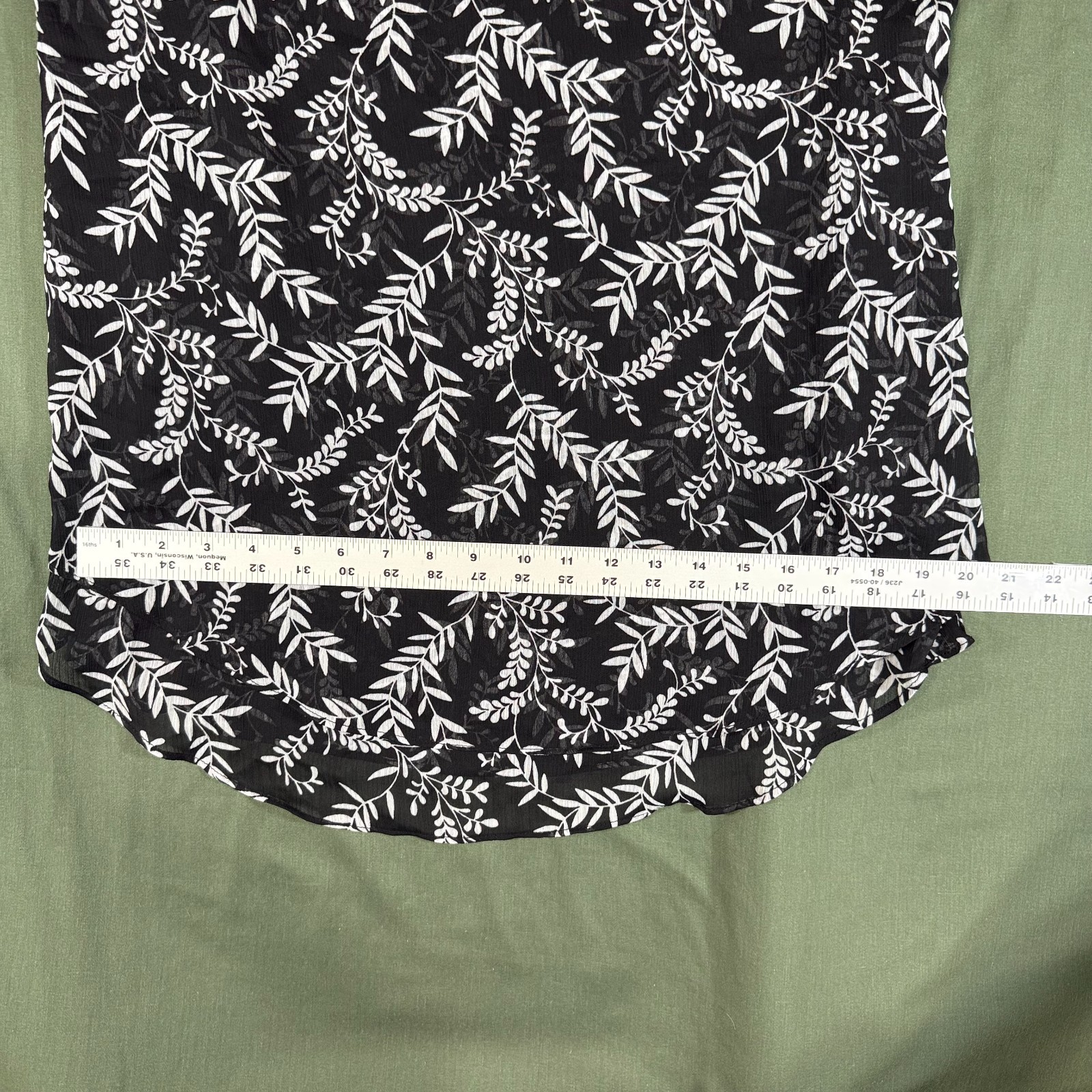 Cristina B Women’s Sleeveless Blouse Black White Leaf Print Size S New No Tags