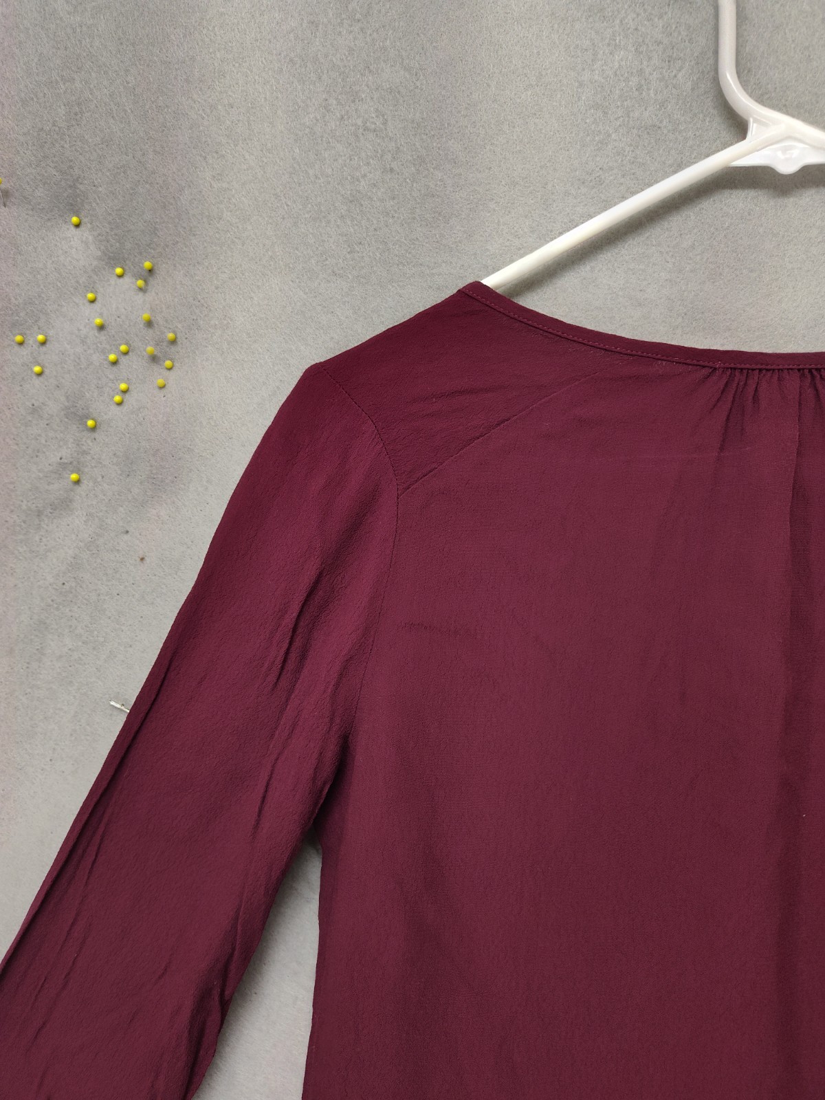 Forever 21 Women Top Small Burgundy 100% Rayon Long Sleeve V Neck Casual Fit