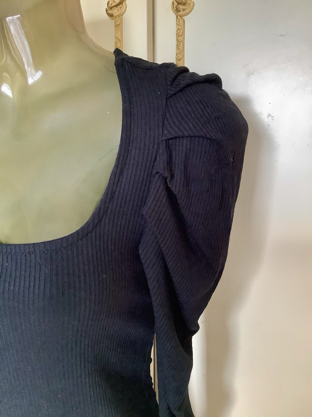 F&F.. SIZE UK 8 Black Fine Silky Knit, Long Gathered Puff Sleeve Top. NWOT