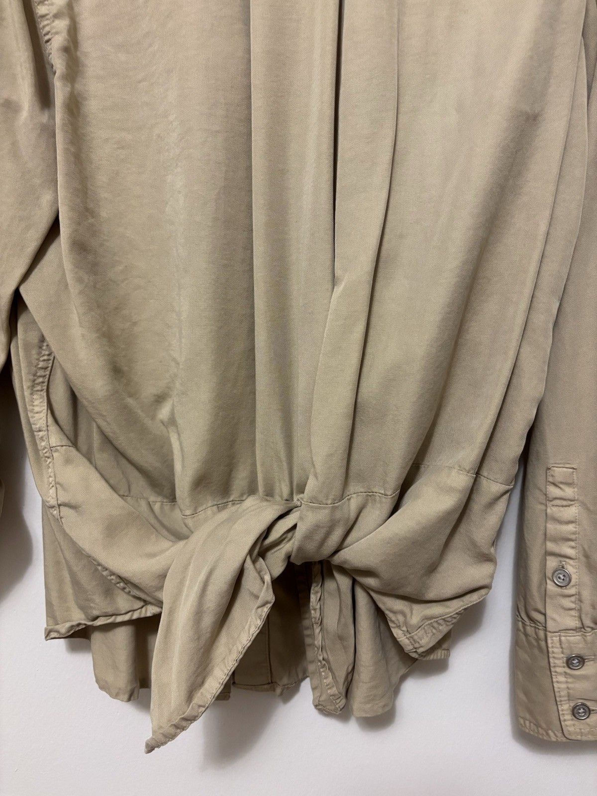 Women’s DKNY Jeans Long-Sleeve Button Up Khaki/Beige Tencel Shirt Size Large
