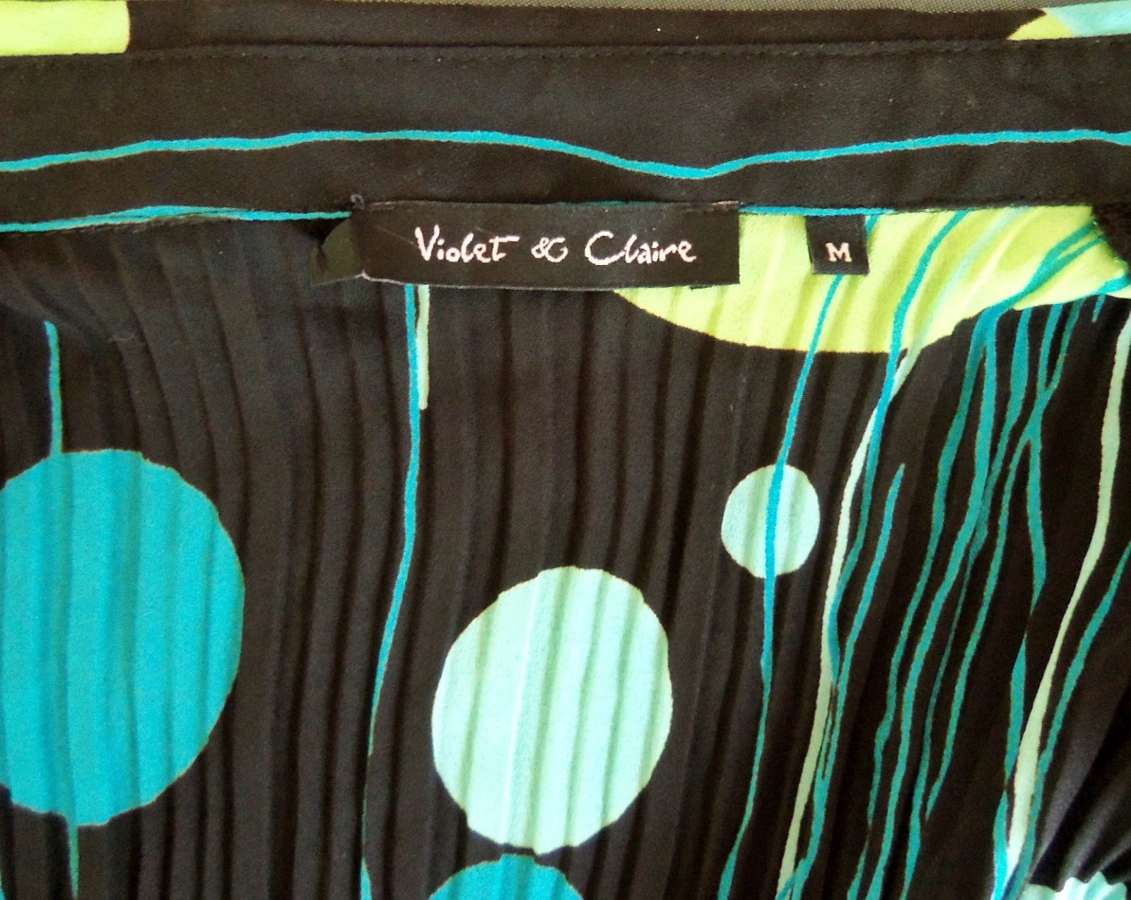 90s Violet & Claire vivid modernist print crinkle polyester blouse. Size M.