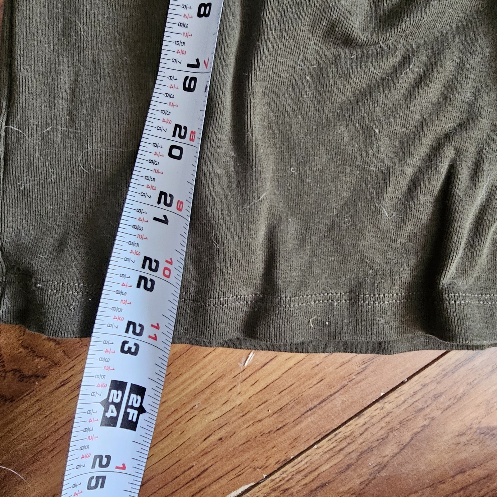 Jones New York Signature Womans Army Green Long Sleeve T-Shirt Sz L Designer
