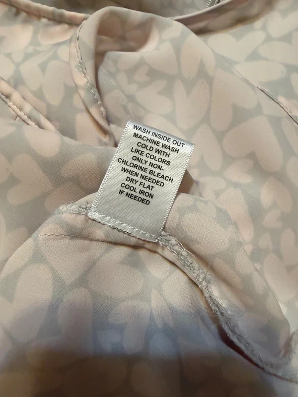 Elle Size Medium Pink Gray Hearts Women’s Blouse Gently Used Condition!