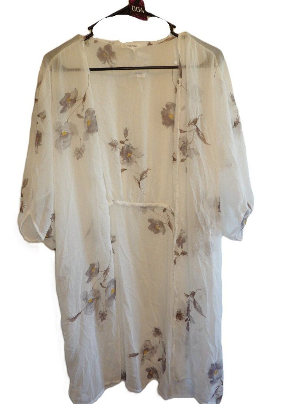 Maurices, NWT sheer white floral mid length kimono (Women’s Small/Medium)