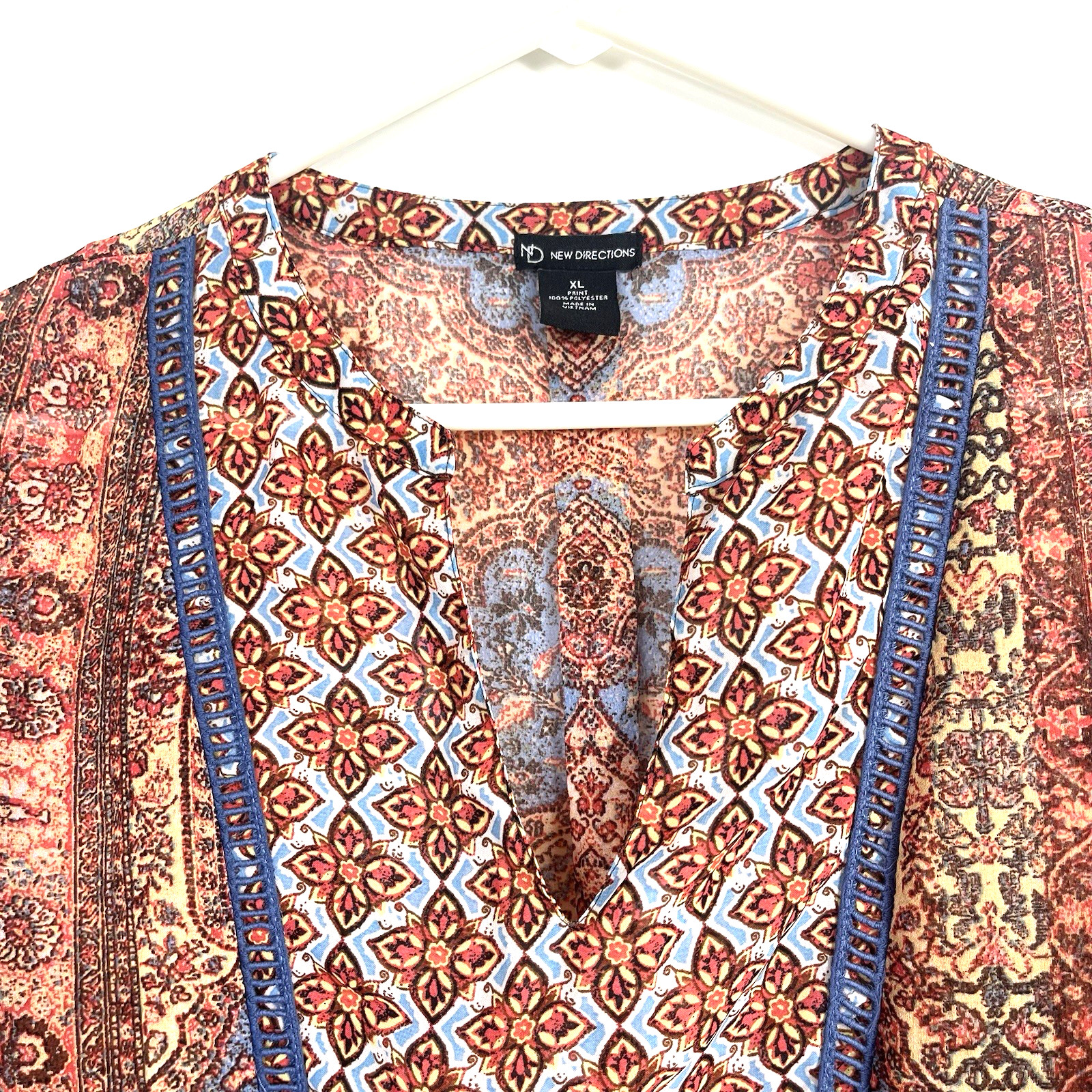 New Directions Women’s Round Split Neck Multicolor Geometric Sheer Blouse Sz XL