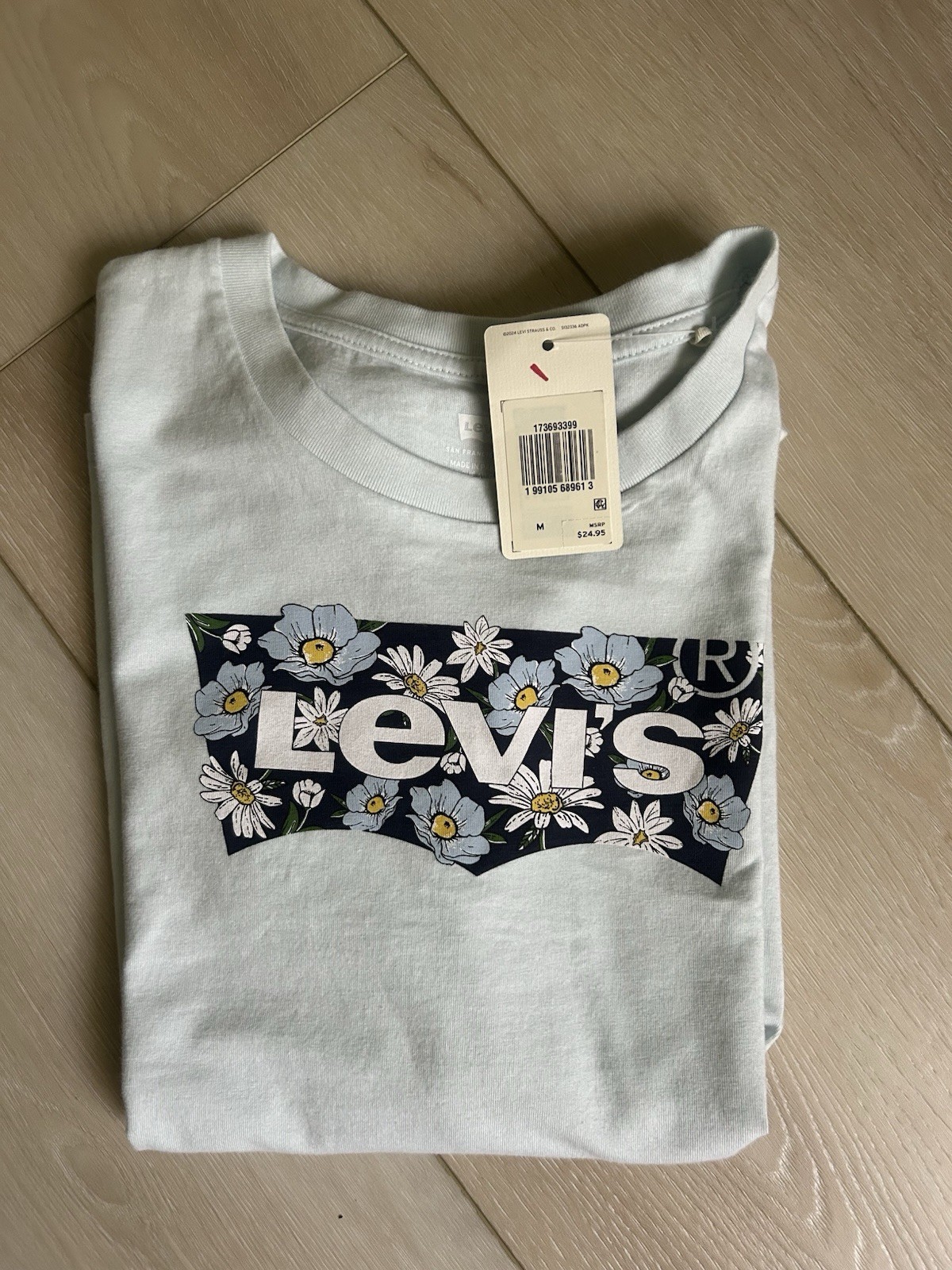 Levi’s Women’s T-shirt