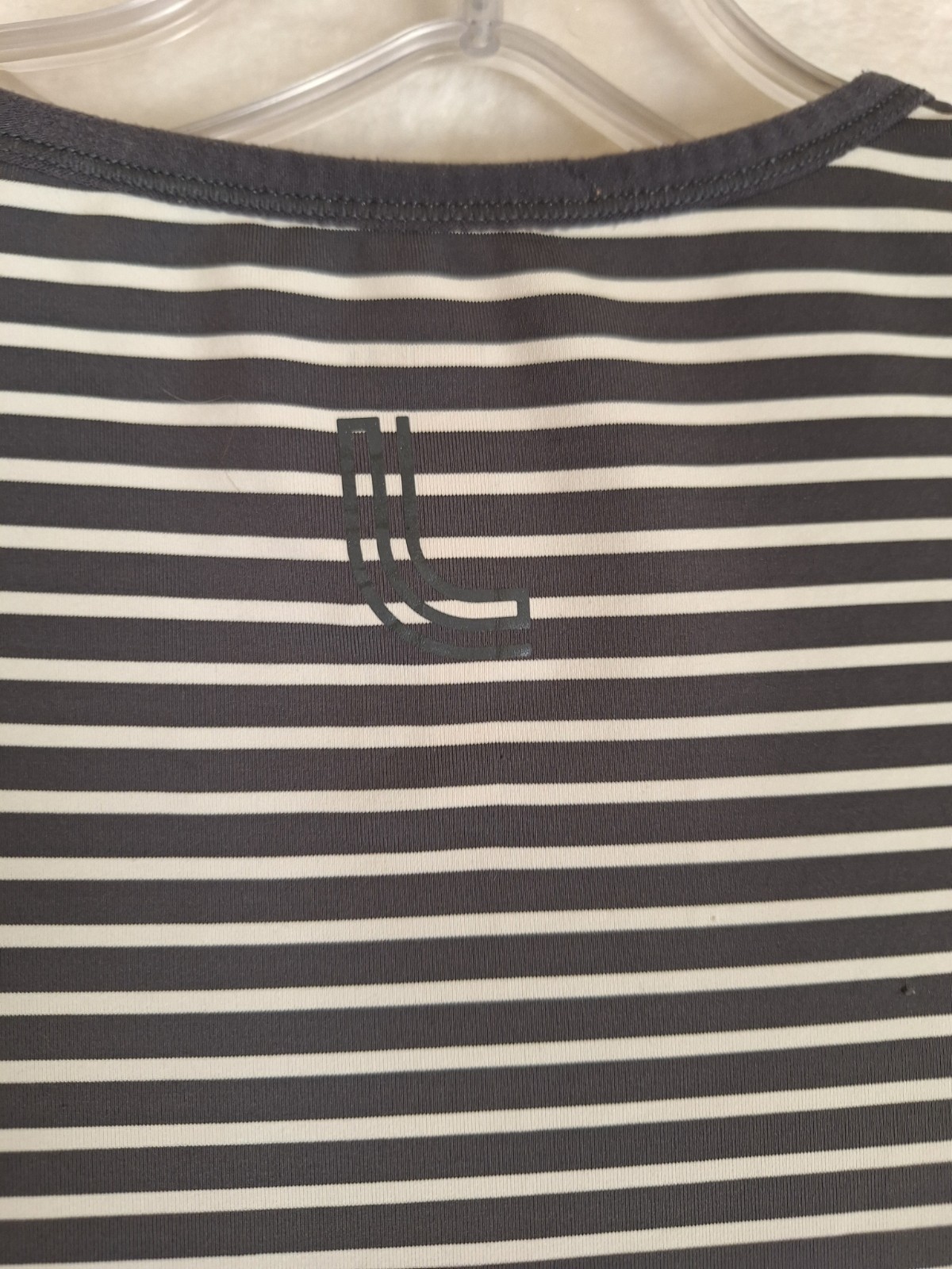 Lole Women’s Small Shirt Gray White Stripe Stretch Athletic Pocket UPF Wicking