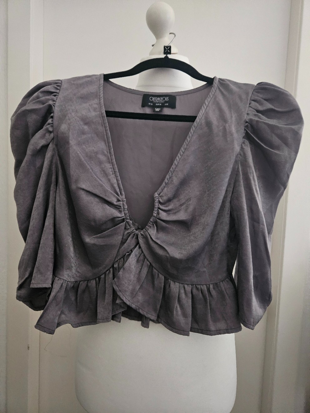 Outrageous Fortune Grey V-Neck 1/2 Sleeve Swede Feel Women Ladies Top Size 10