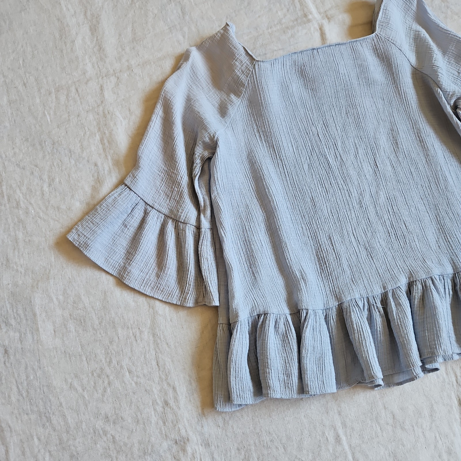 Moon River Anthropologie Blue Ruffle Boho Peasant Blouse 3/4 Flare Sleeves Small