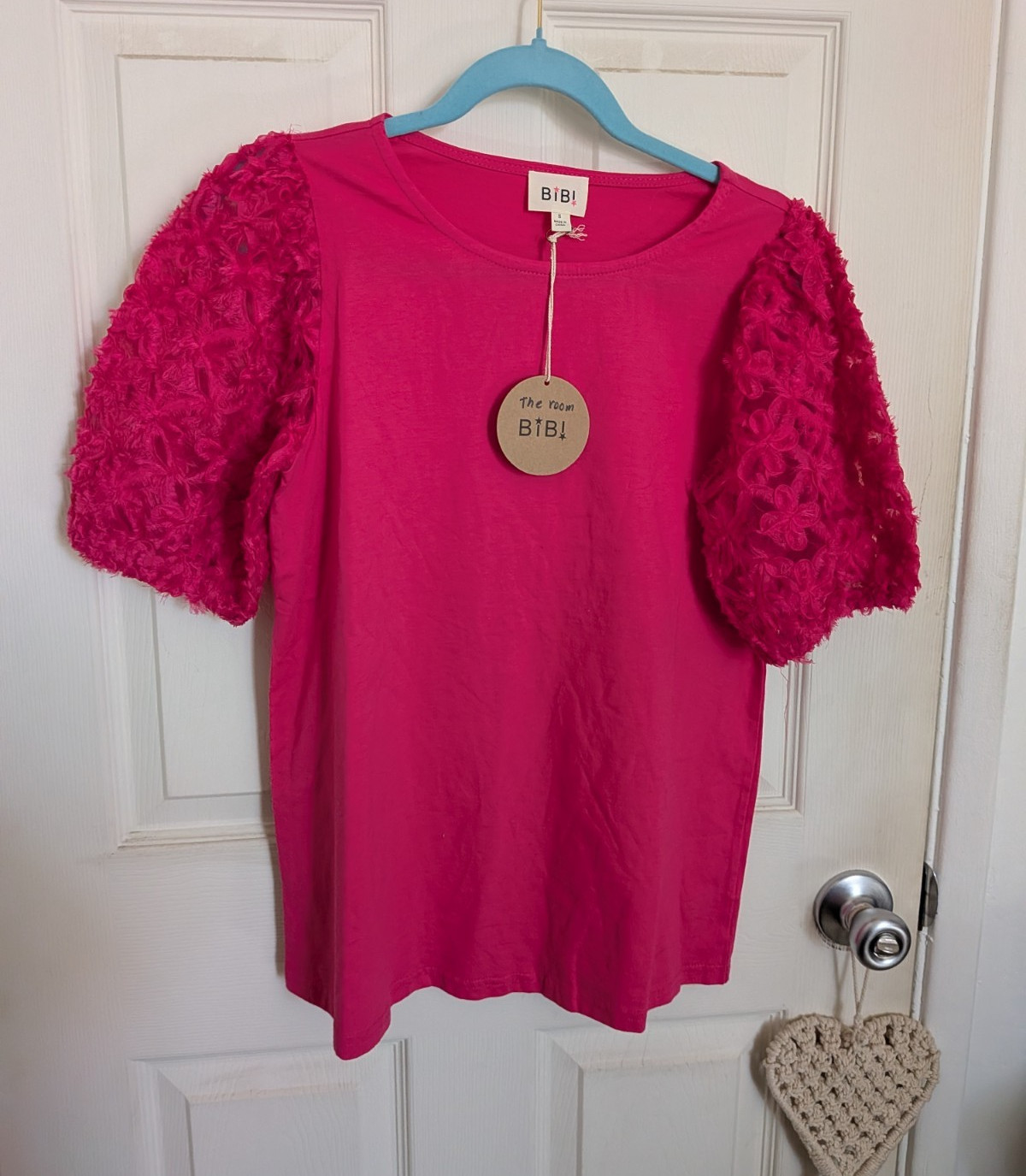 BiBi Pink Knit Top 3D Floral Textured Puff Short Sleeve Round Neck Women’s S