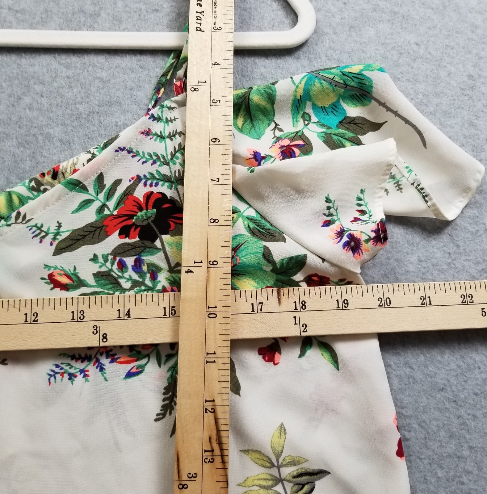 Coverstitched Top Women’s Medium M Floral Short Sleeves Blouse Off the Shoulder
