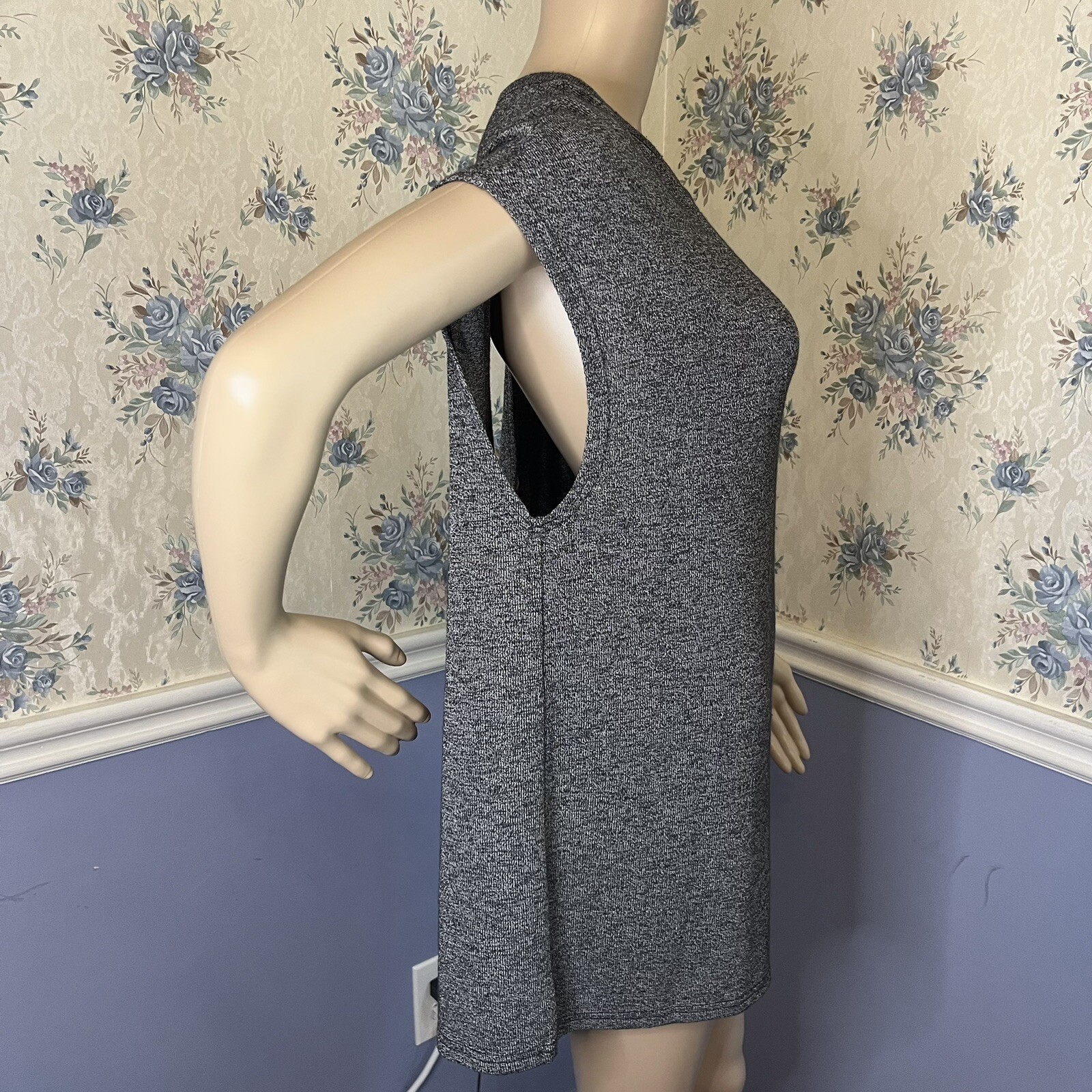 Fab’rik Grey Drop Shoulder Top, Size M, NWT