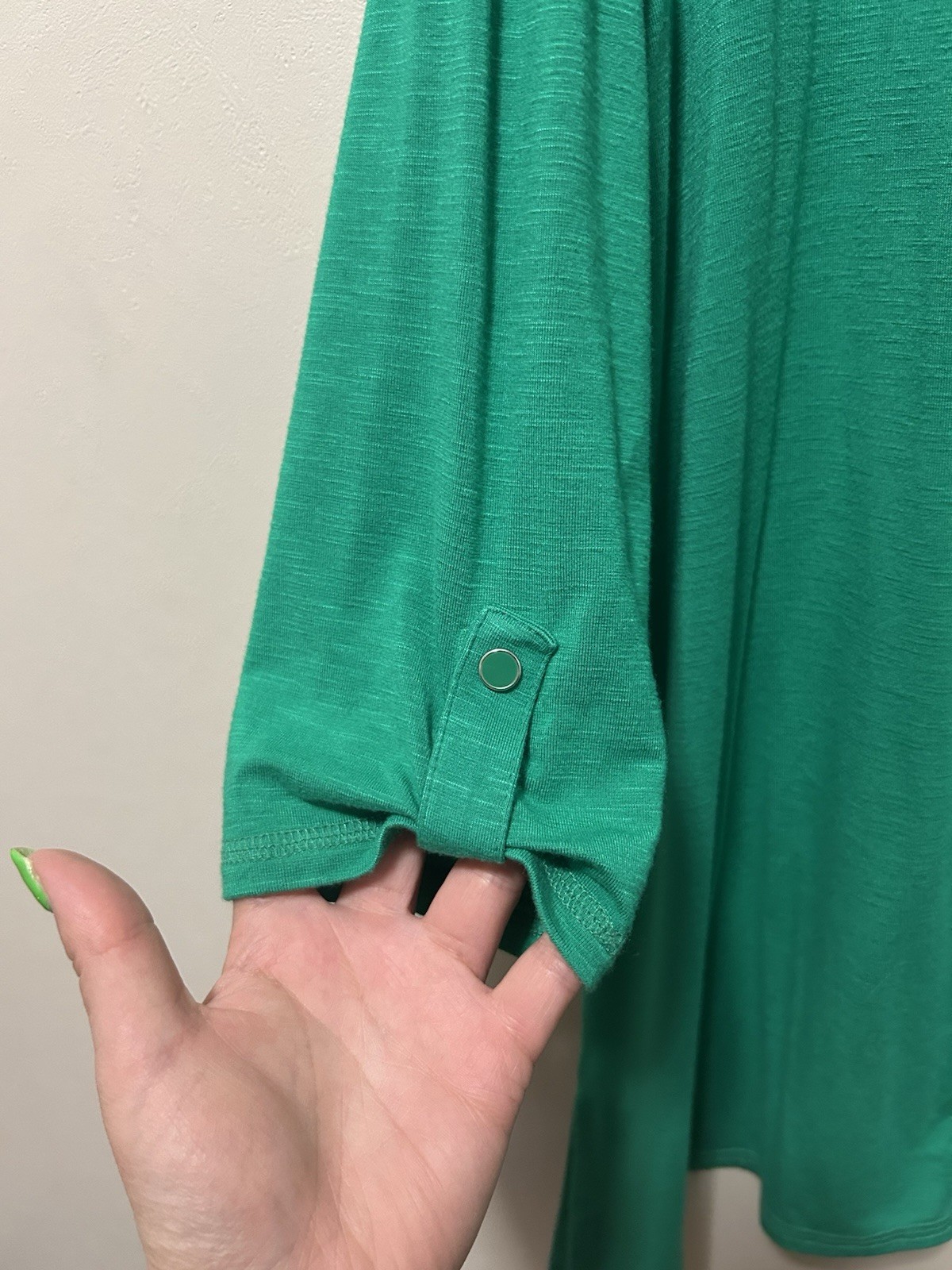 Chico’s Zenergy Tunic 2 Large Sea Green Shark Bite Hem 3/4 Button Tab Sleeves