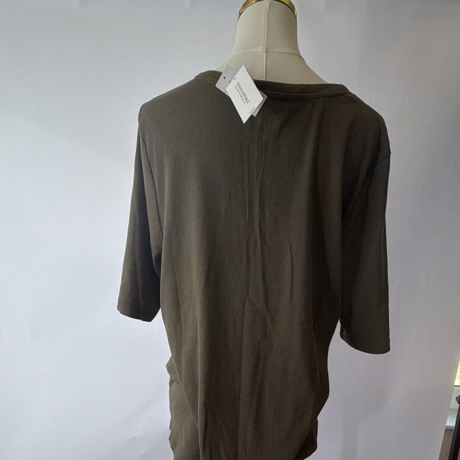 Banana Republic Women’s 2XL Green Ribbed Knit V-Neck Henley 3/4 Sleeve Top
