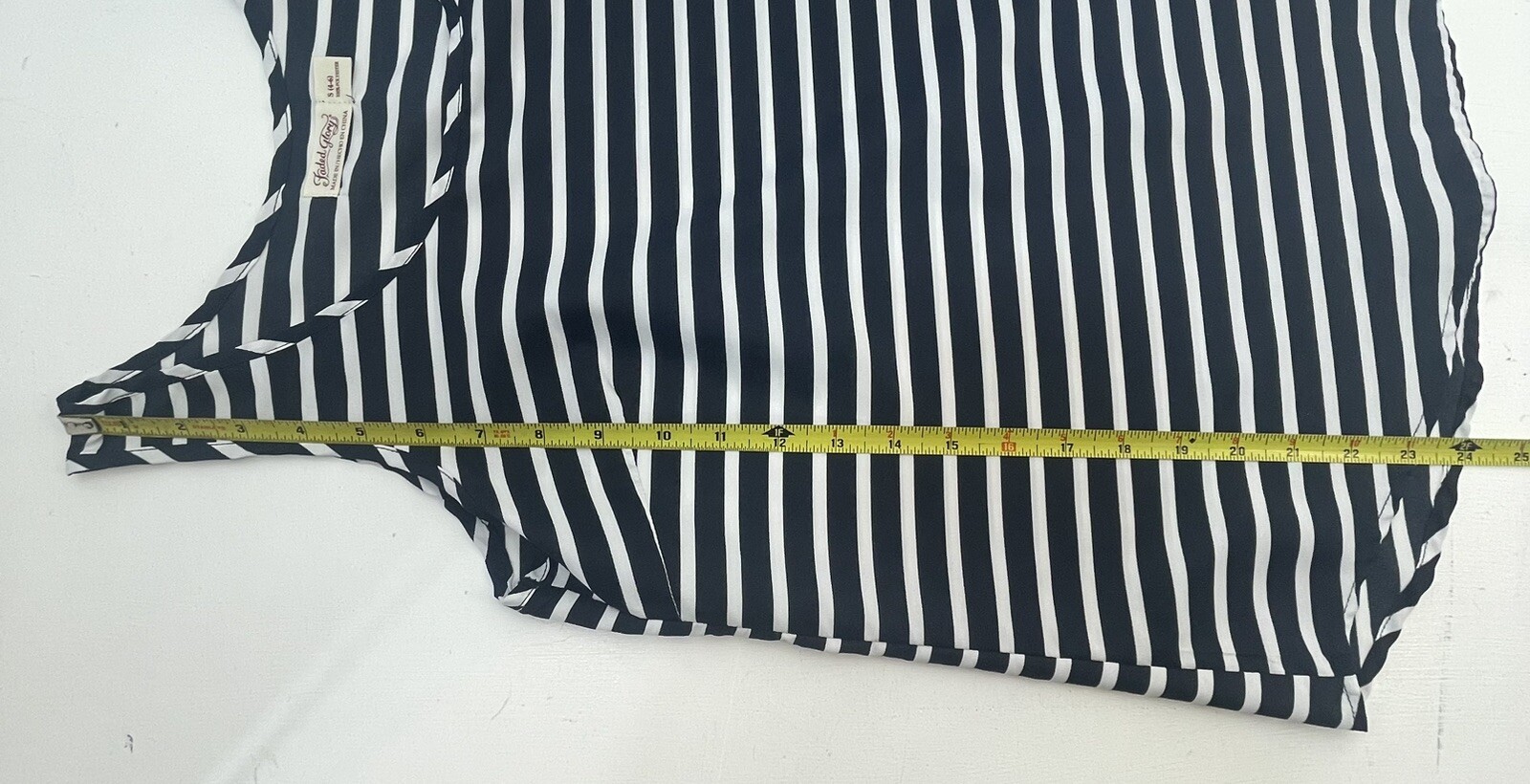 Faded Glory Top Tank Blouse Women Small (4-6) Dark Navy Stripes Scoop Neck Shirt