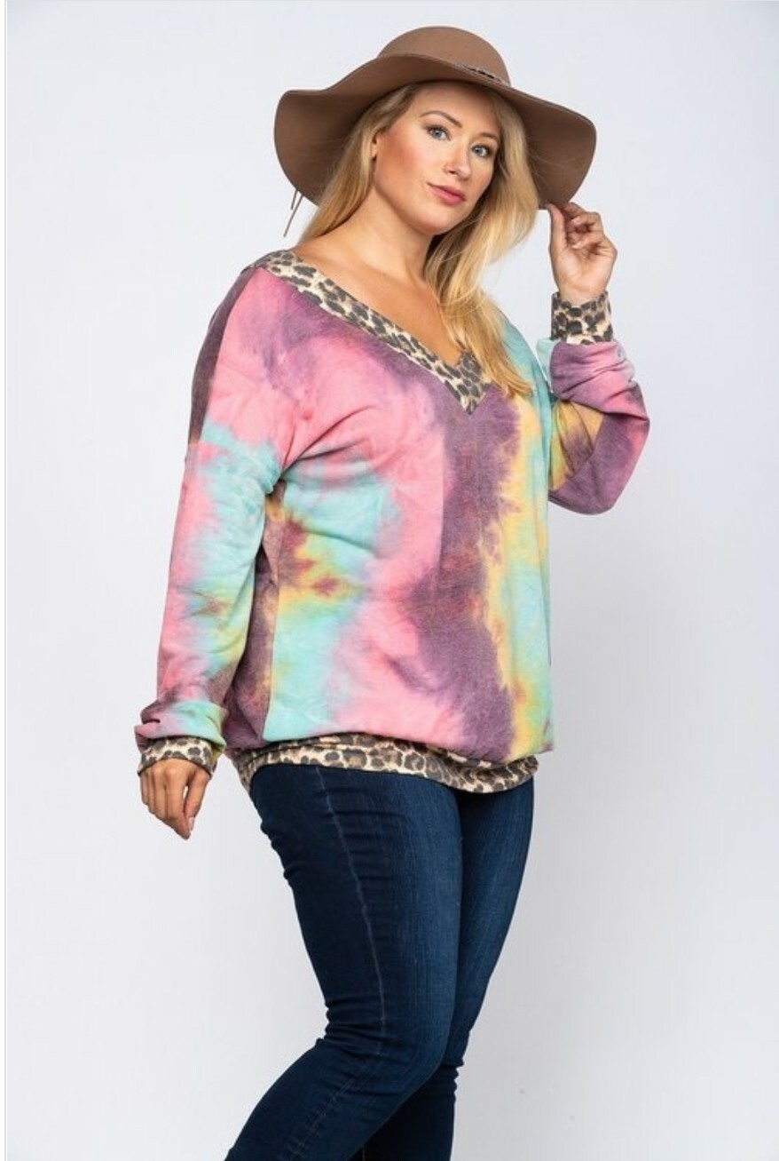 Woman Plus Size Tie Die Animal Print Trim Fall/Winter Top Size 1XL, 2XL, 3XL