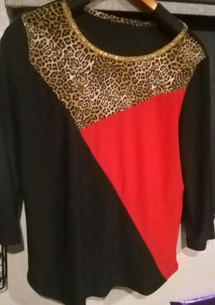 Size M To Large Missing Tag Fancy Woman’s Animal Print Bling Collar Blouse