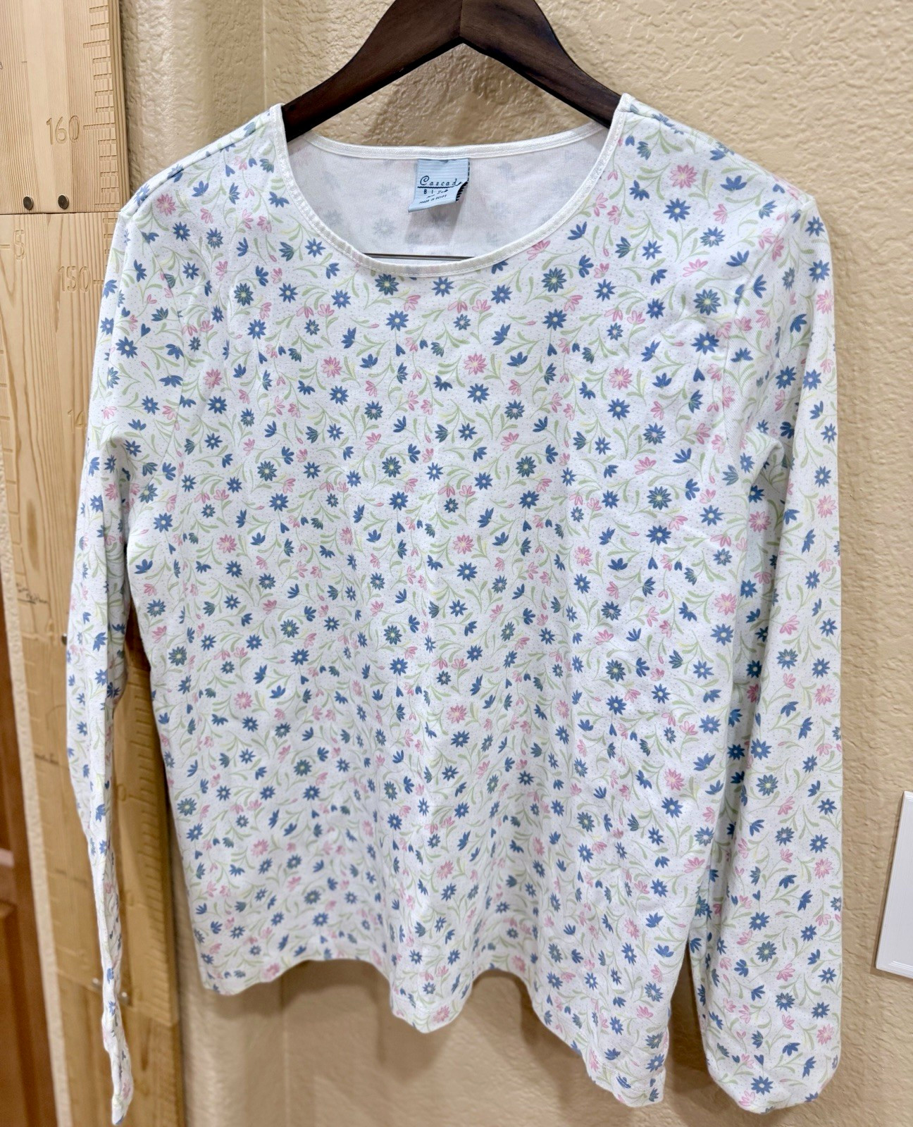 Cascade Blues Women’s XL White Floral Long Sleeve 100% Cotton Tee CottageCore