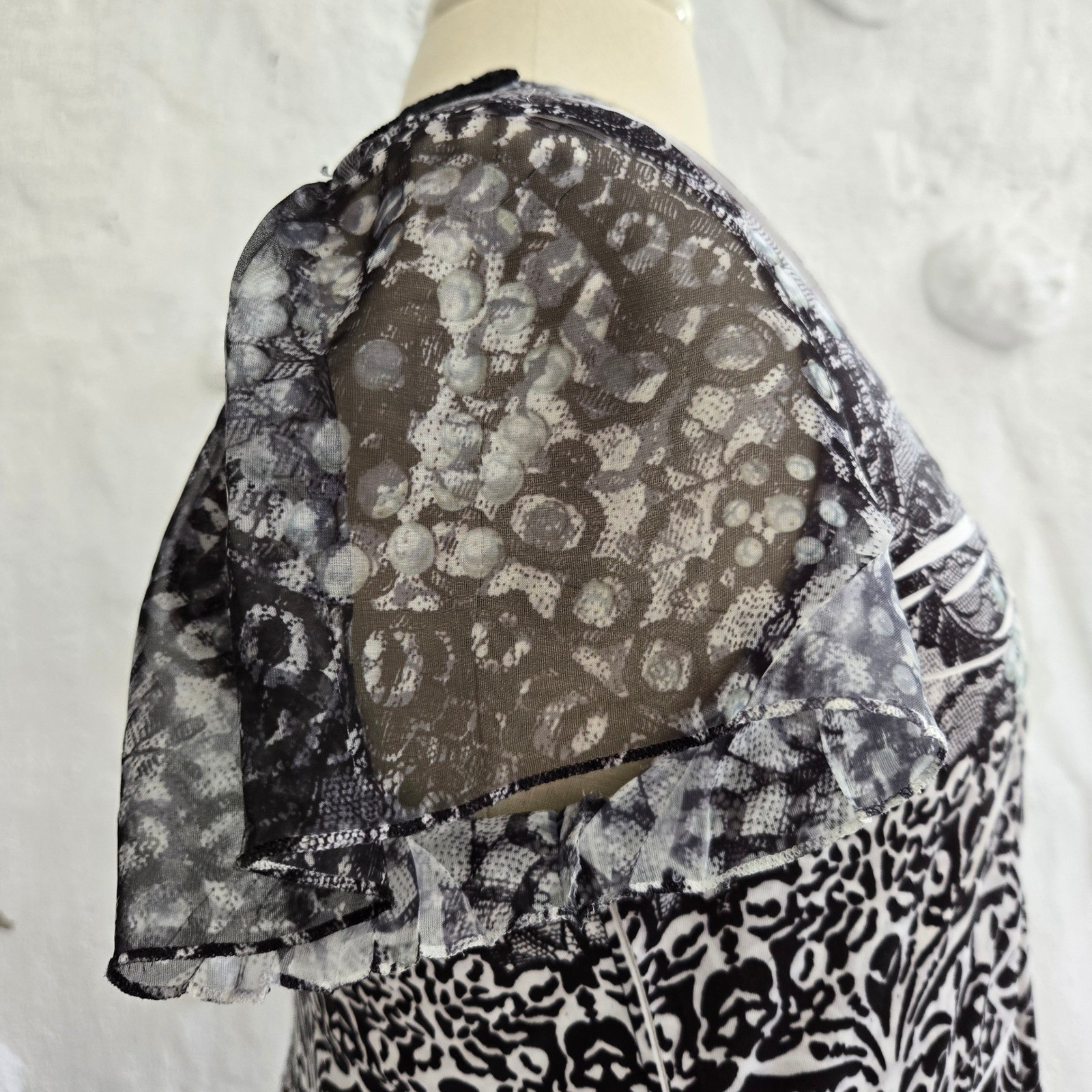 Live and Let Live Black White Lace Back Mixed Print Y2K Whimsigoth Top Size M