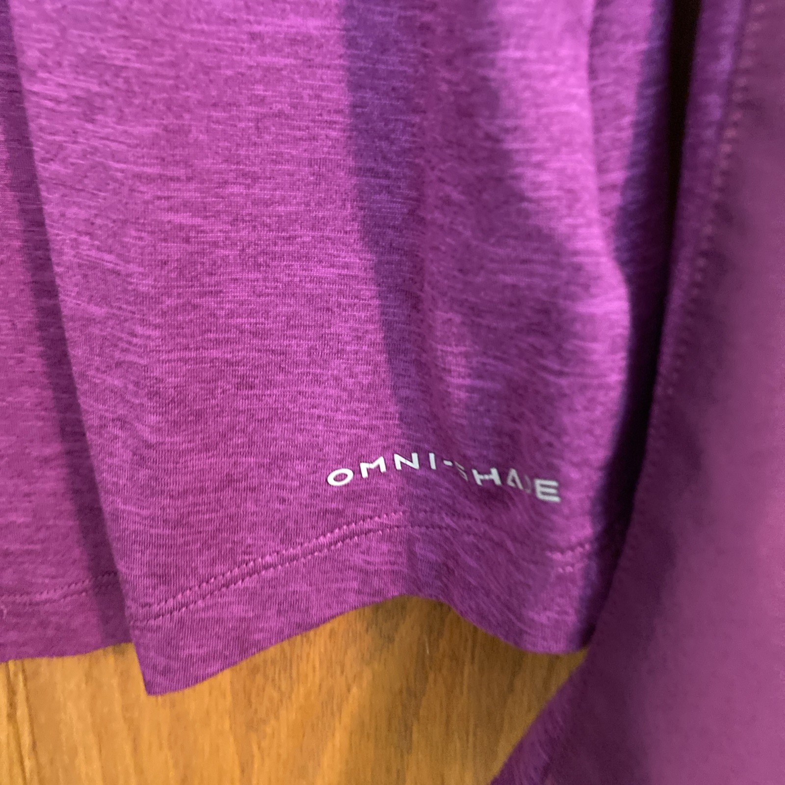Columbia purple woman’s Long Sleeve Top, Size L Large. (bin 09)