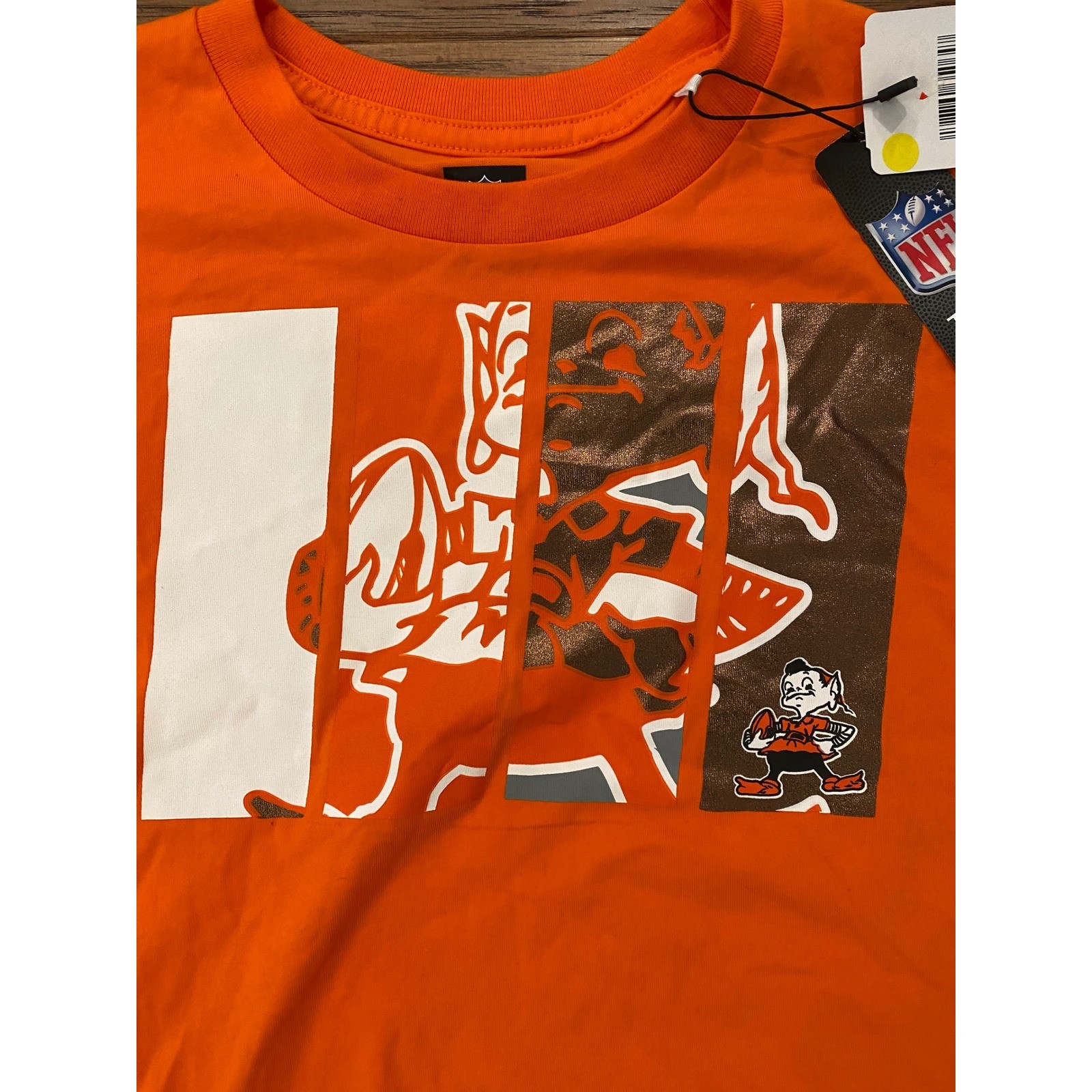 New Era NFL Cleveland Browns Womens Orange Cropped Graphic T-Shirt Small NWT