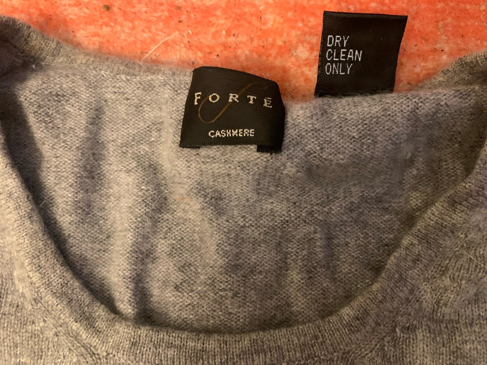 Women’s Clothing – Gray Cashmere Tee – Forte brand – Size Large – Dry Clean Only