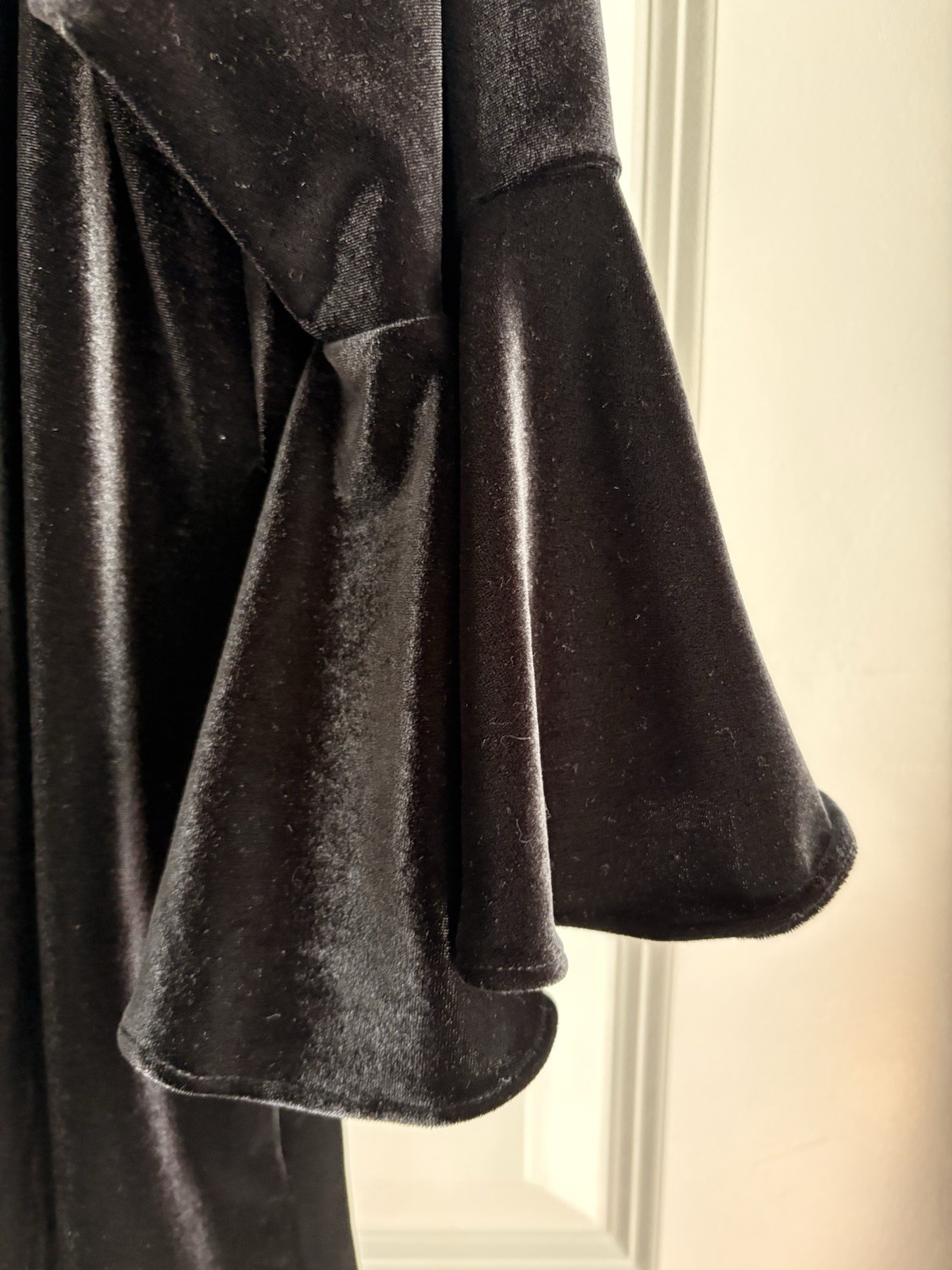 La Roque Blouse Velvet Original Women’s OS Bell Sleeve Black Velour High Low