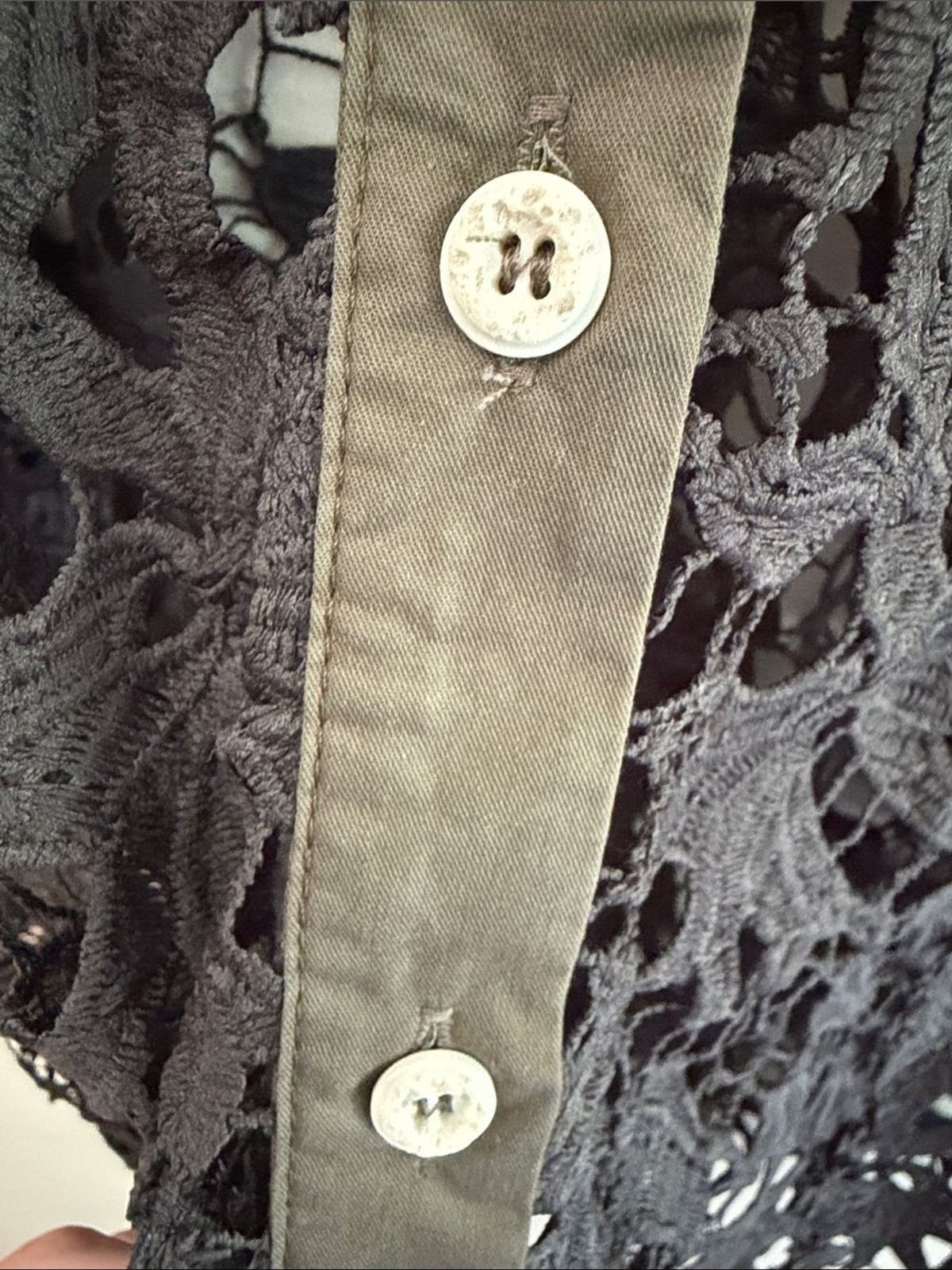 POL Boho Chic Black Crochet Floral Lace Frayed Button-Up Size Large Rustic