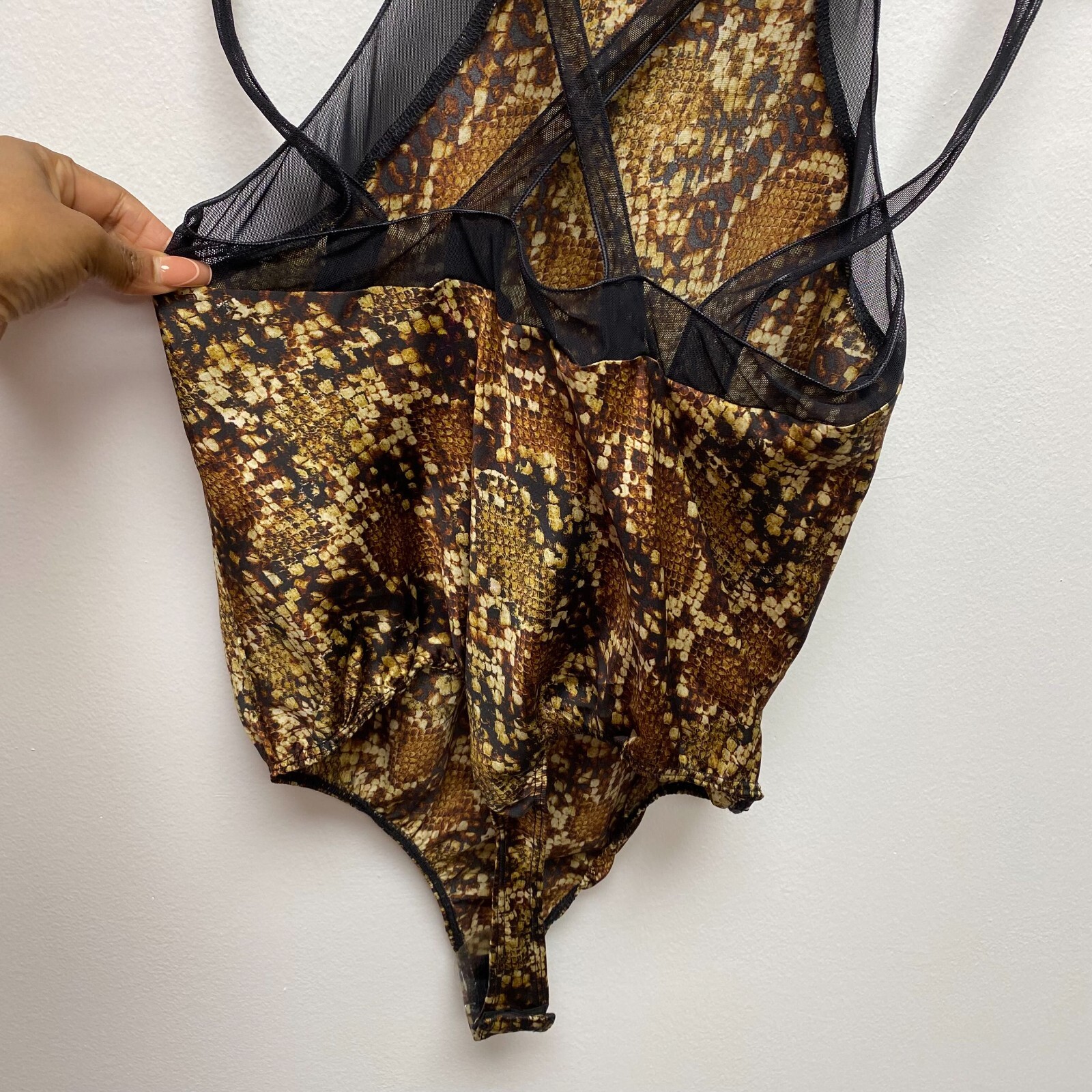 Free People Womens Brown Snake Print Sleeveless Crossback Nights Out Bodysuit XS