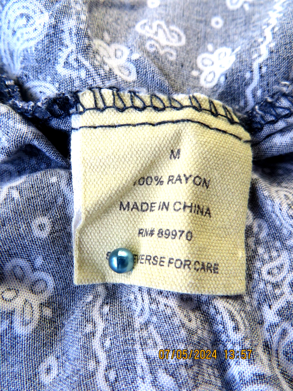 LOVE NOTES SZ M 100% Rayon Navy Blue Buttoned Blouse Cropped Short Top Shirt