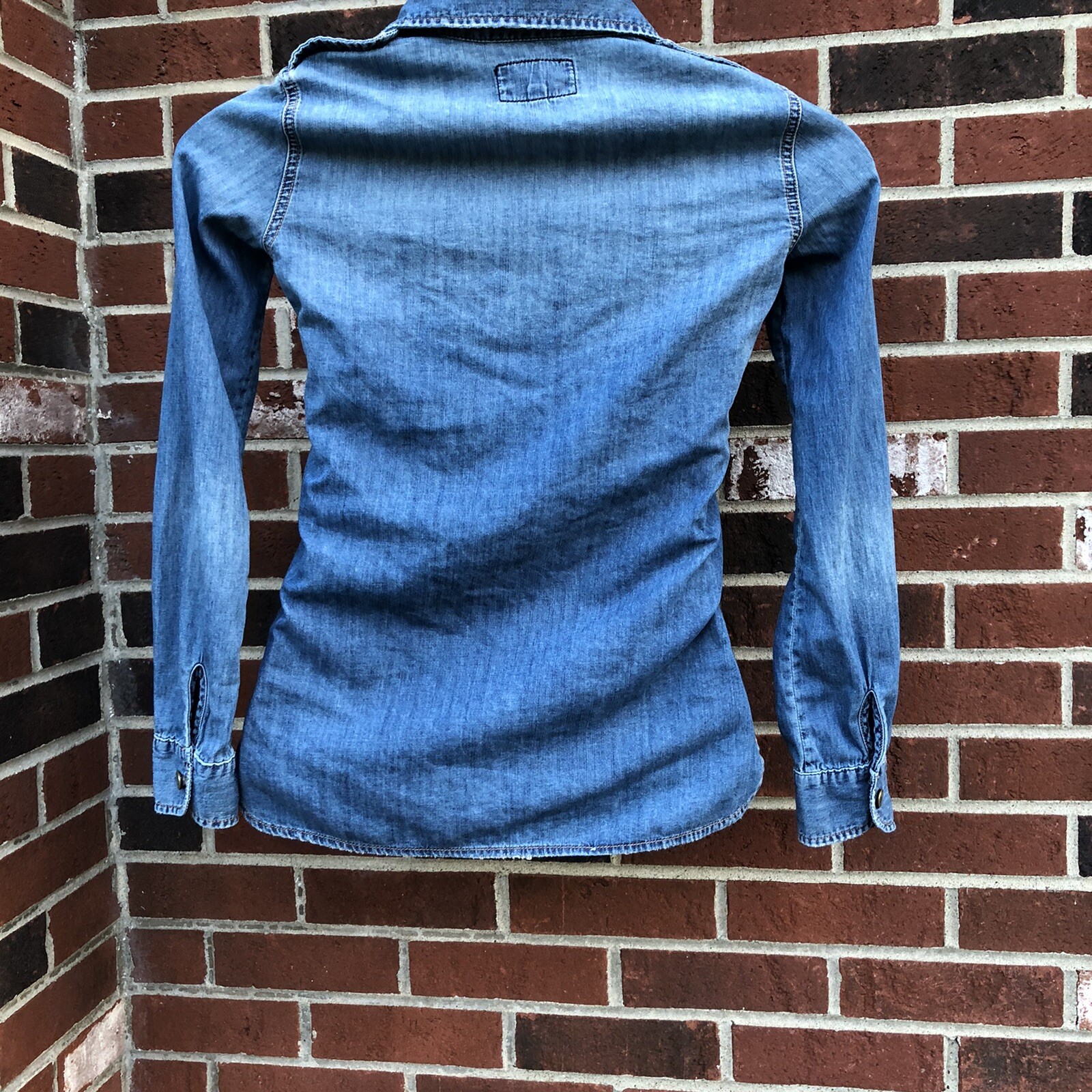 current elliott womans size 0 chambray denim button front shirt 802