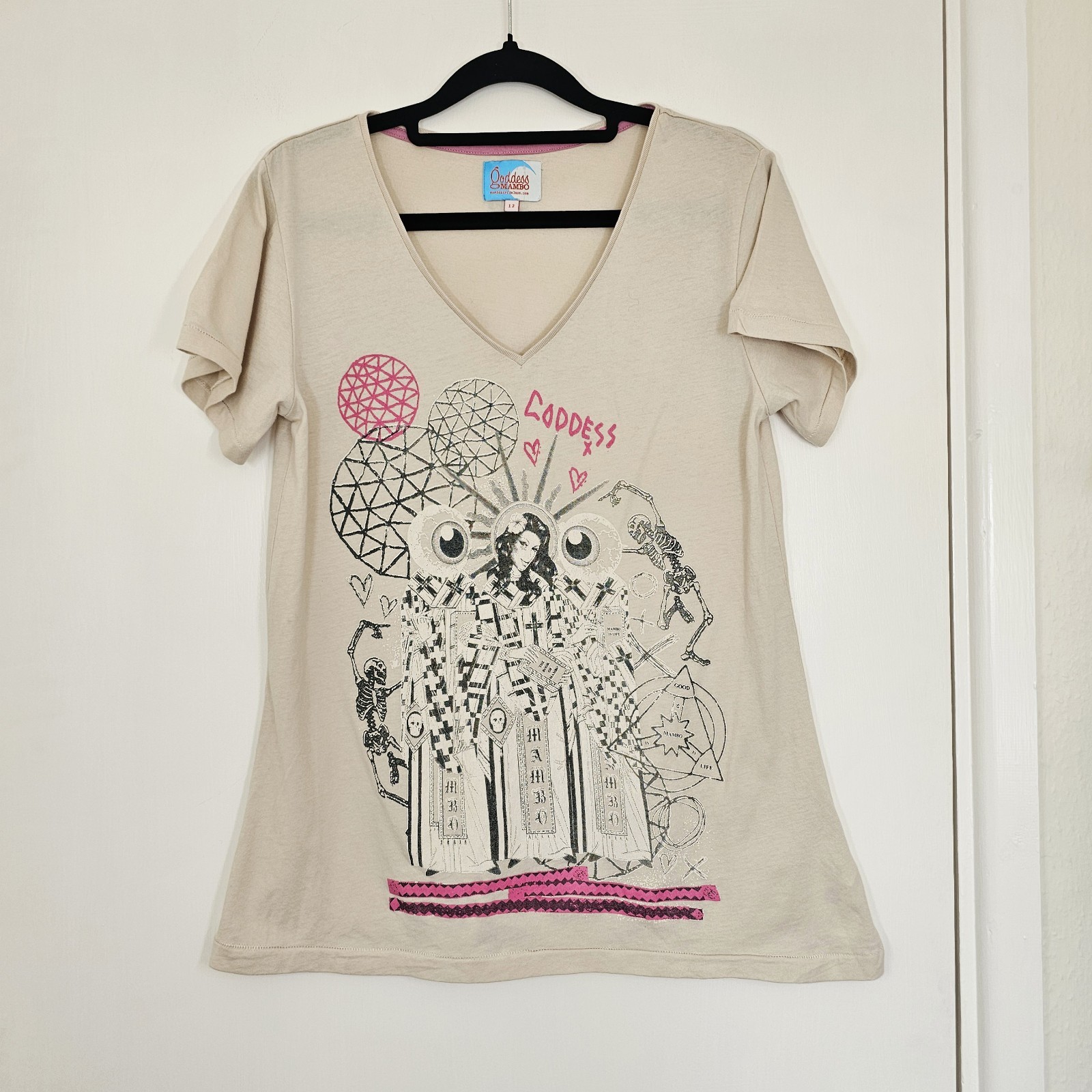 Mambo Goddess Womens Size 12 Short Sleeve V Neck Tshirt Beige Cotton Y2K Surf