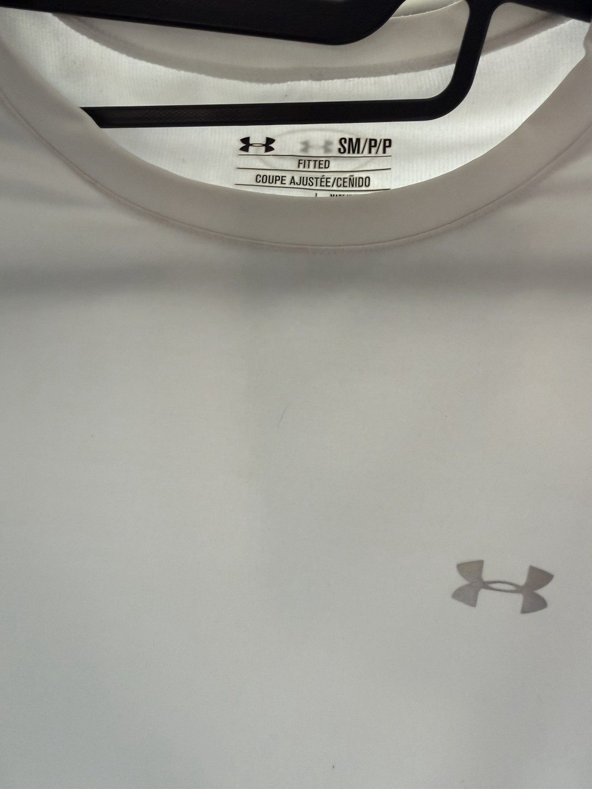 Under Armour Women’s S White Fitted Long Sleeve Crew Neck Polyester Heatgear