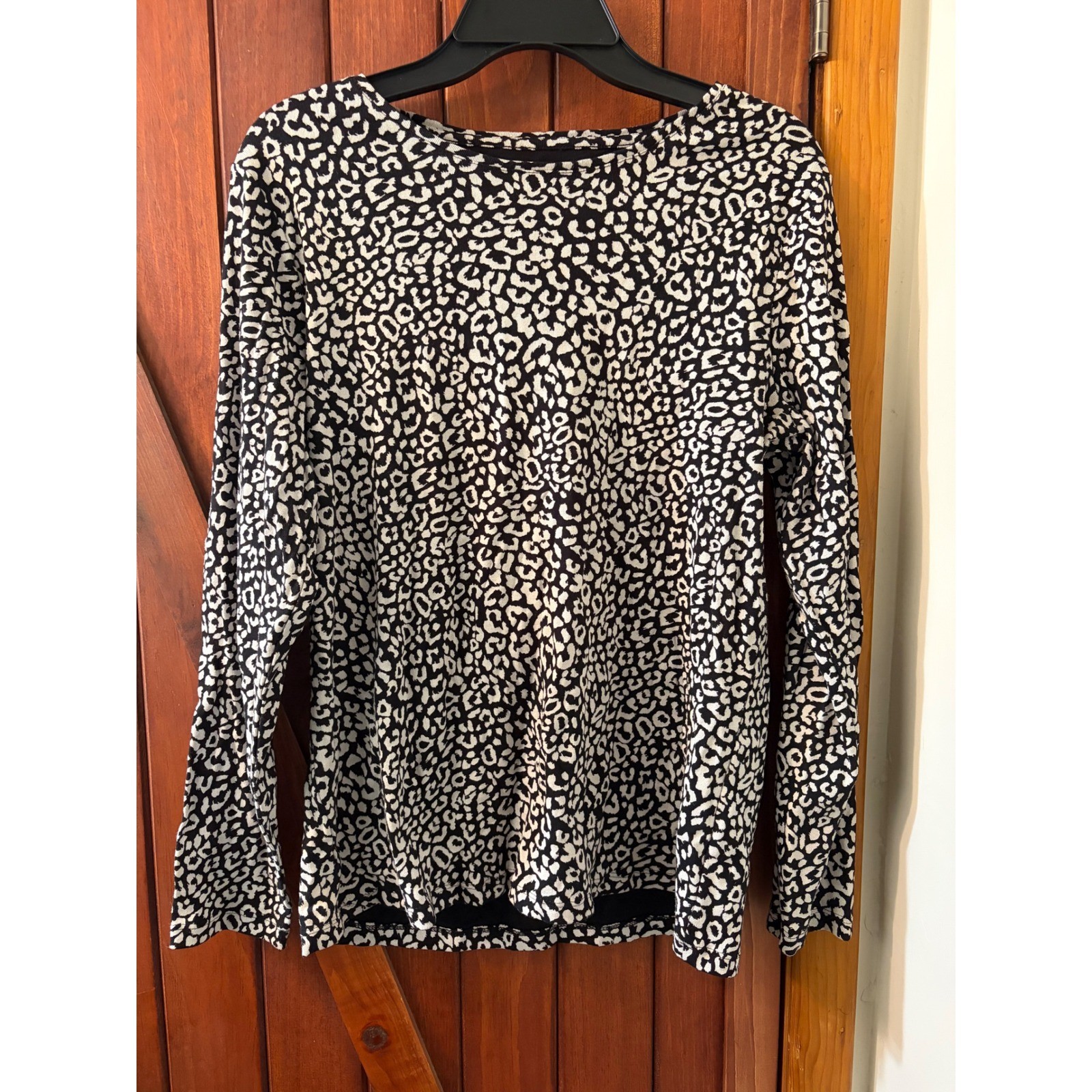 Chico’s Women Black White Leopard Animal Print Cotton Long Sleeve Top Size 2 L